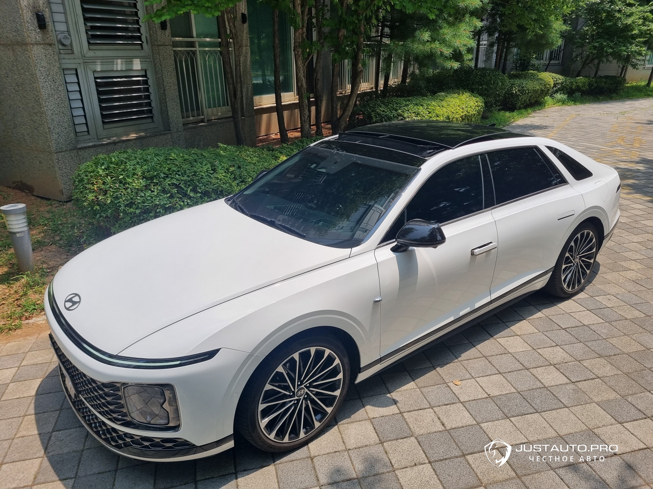 Автомобиль Hyundai Grandeur