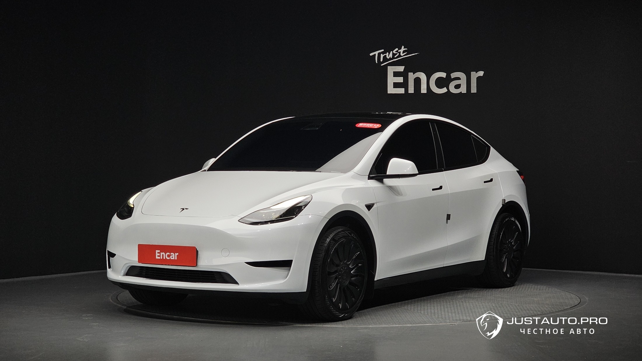 Автомобиль Tesla Model Y