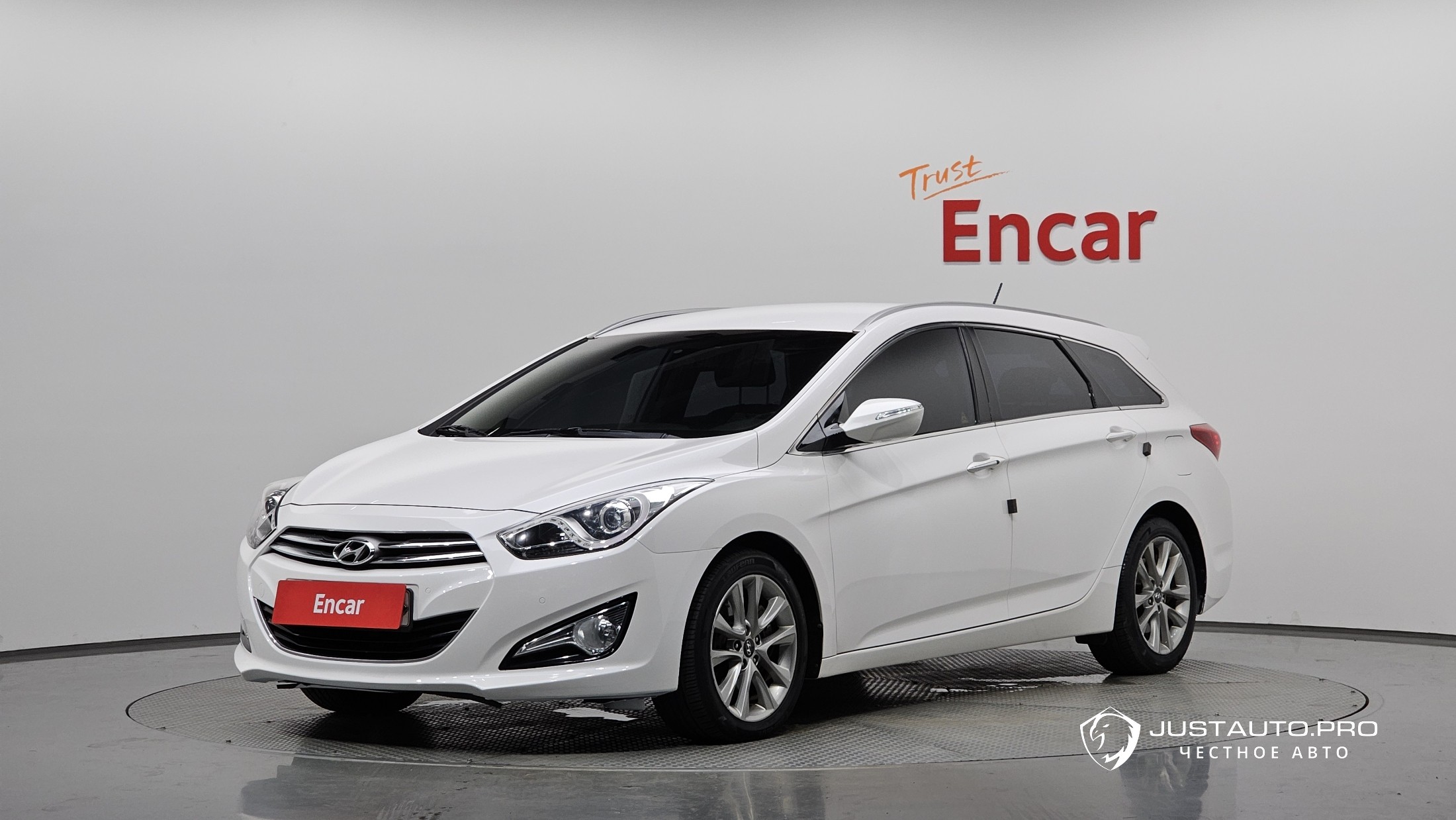 Автомобиль Hyundai i40