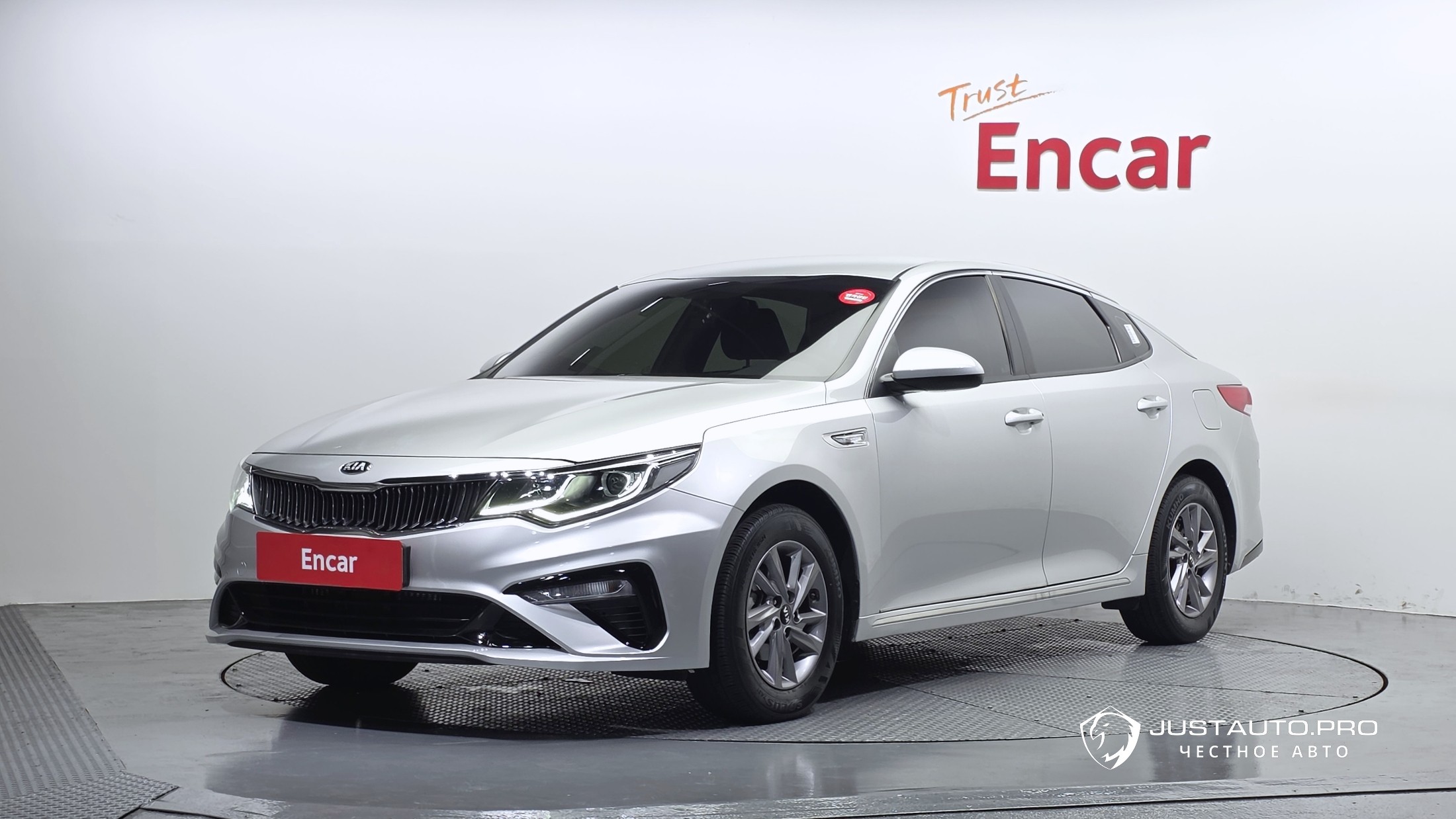 Автомобиль Kia K5
