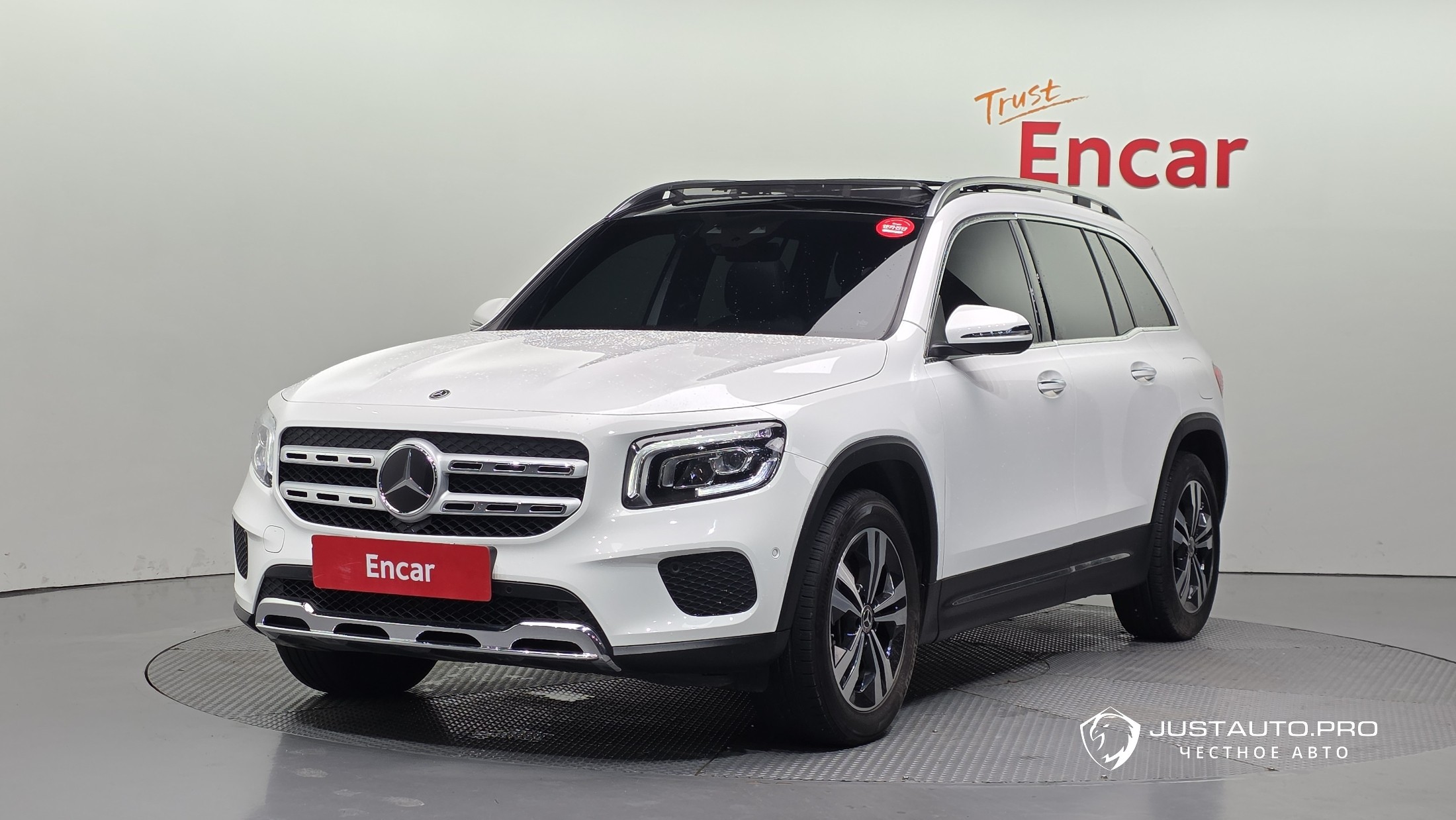Автомобиль Mercedes-Benz GLB-Class