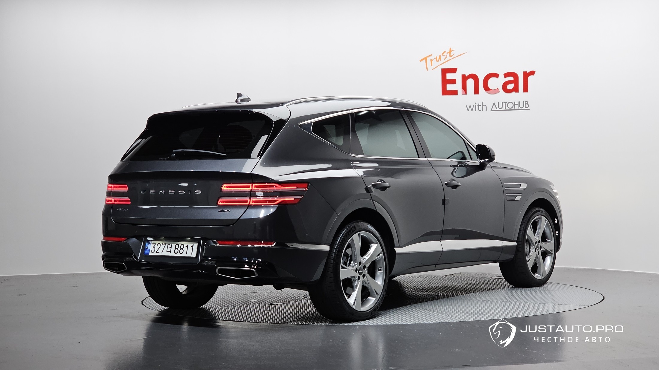 Автомобиль Genesis GV80