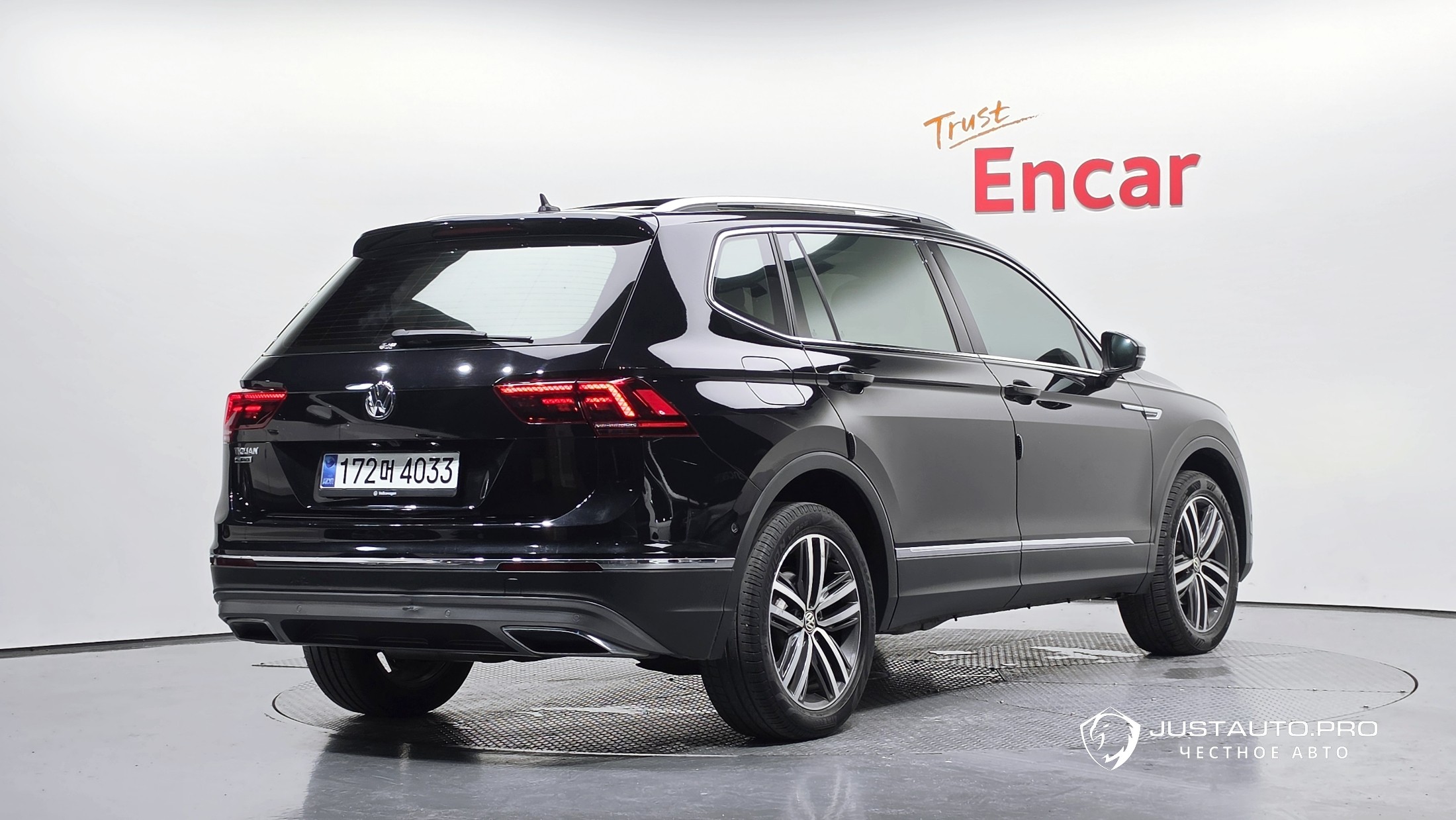 Автомобиль Volkswagen Tiguan