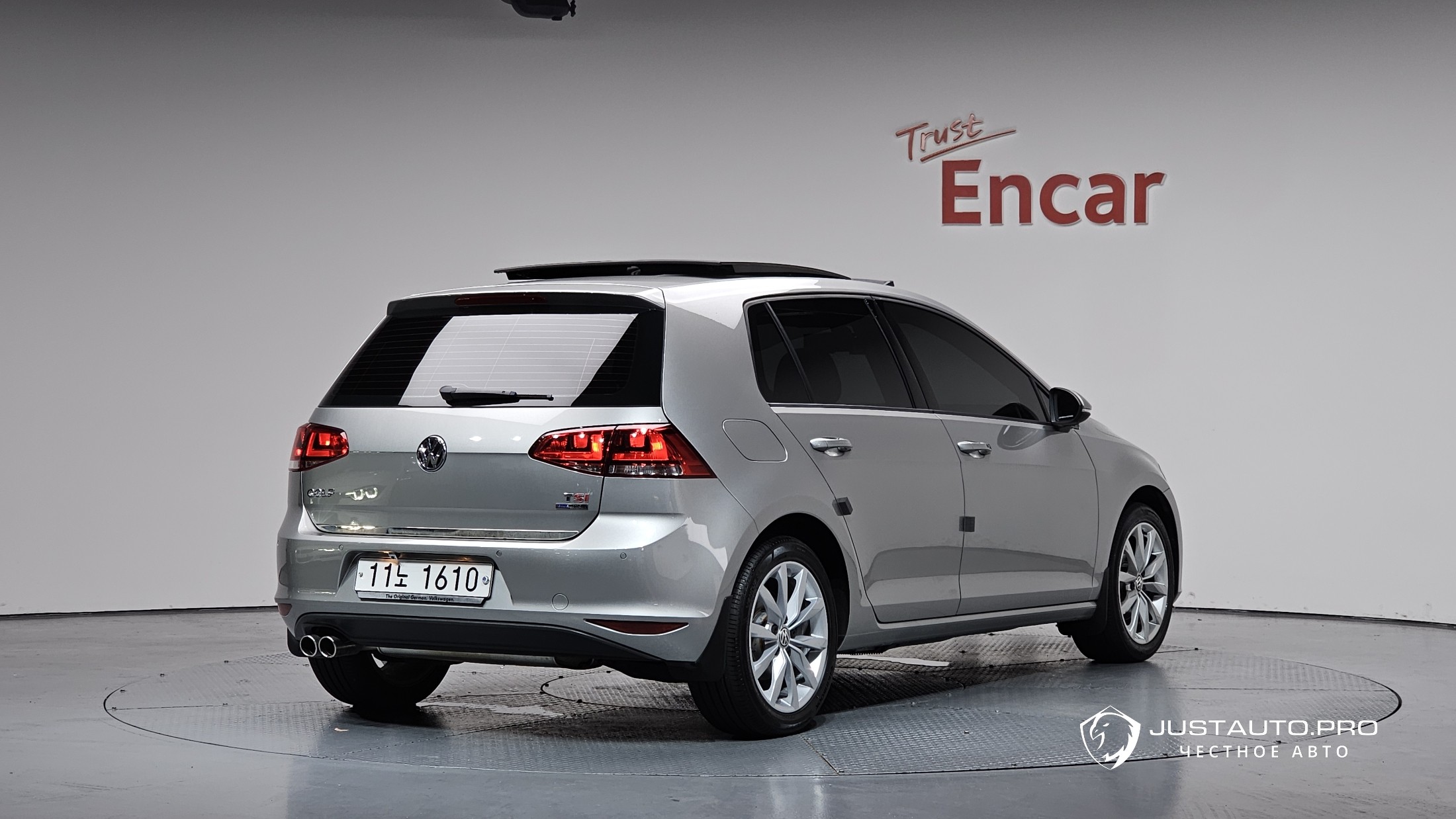 Автомобиль Volkswagen Golf