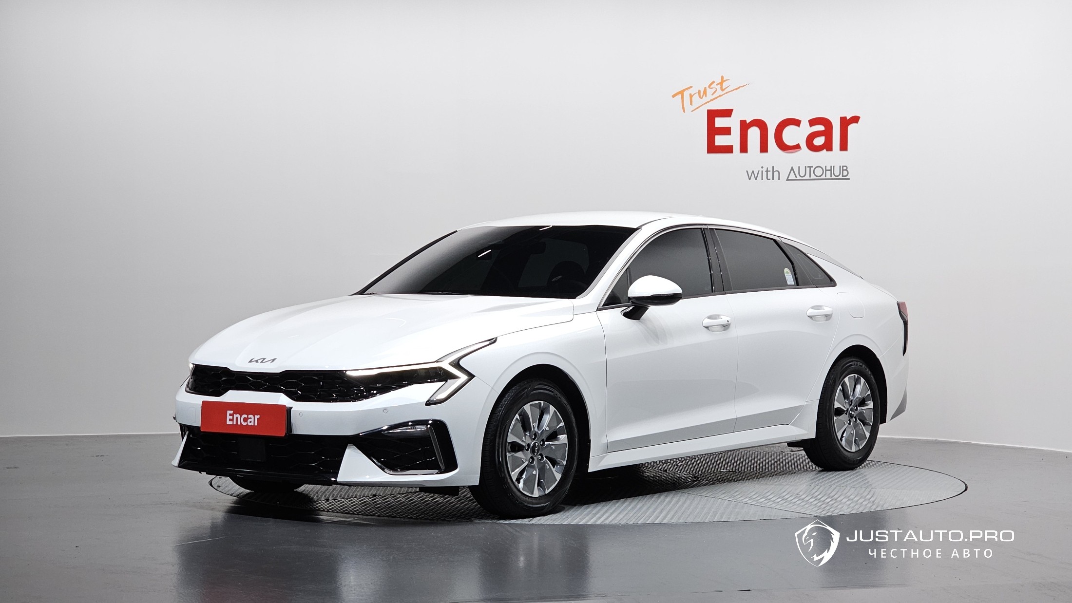 Автомобиль Kia K5