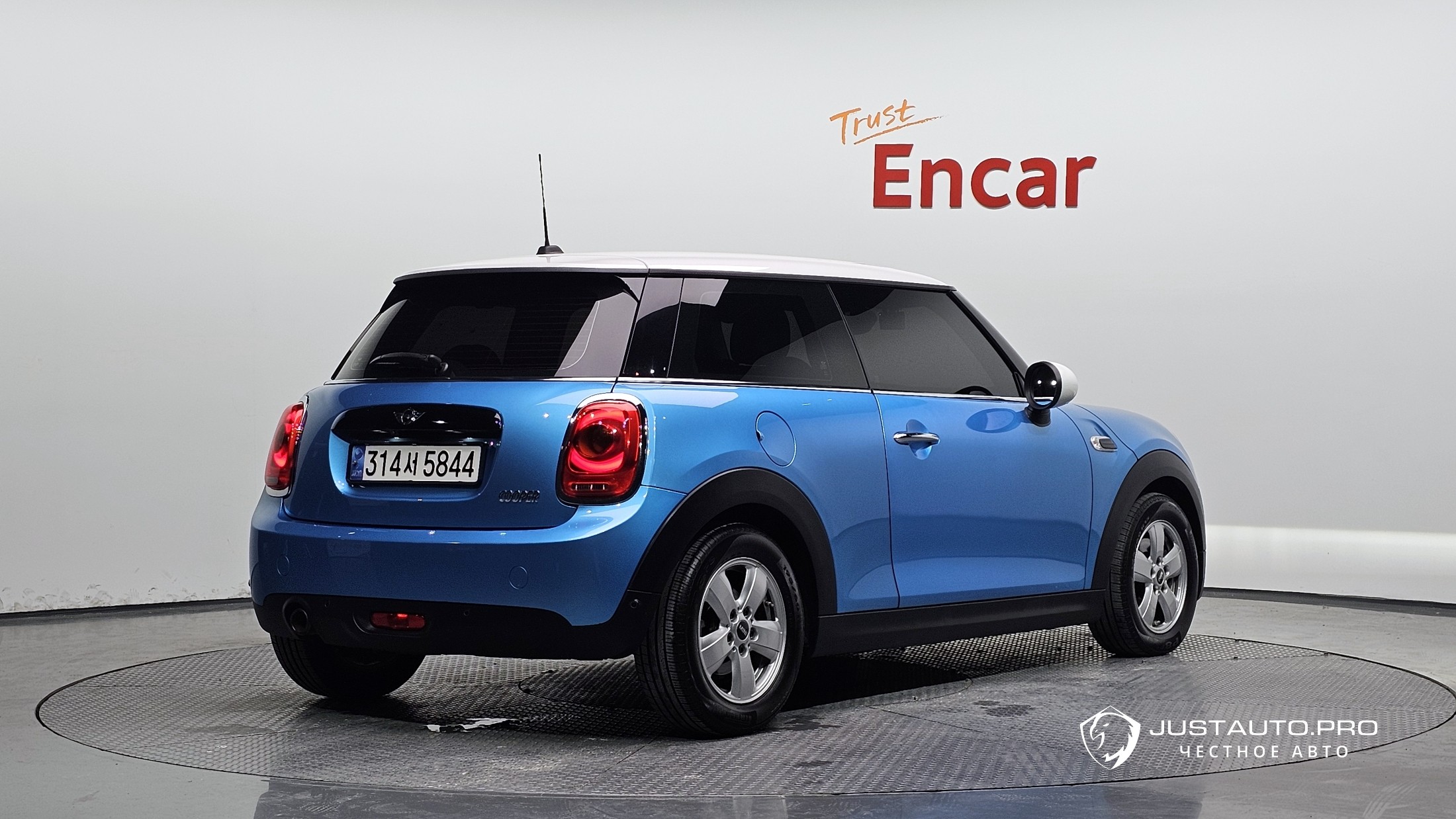 Автомобиль Mini Cooper