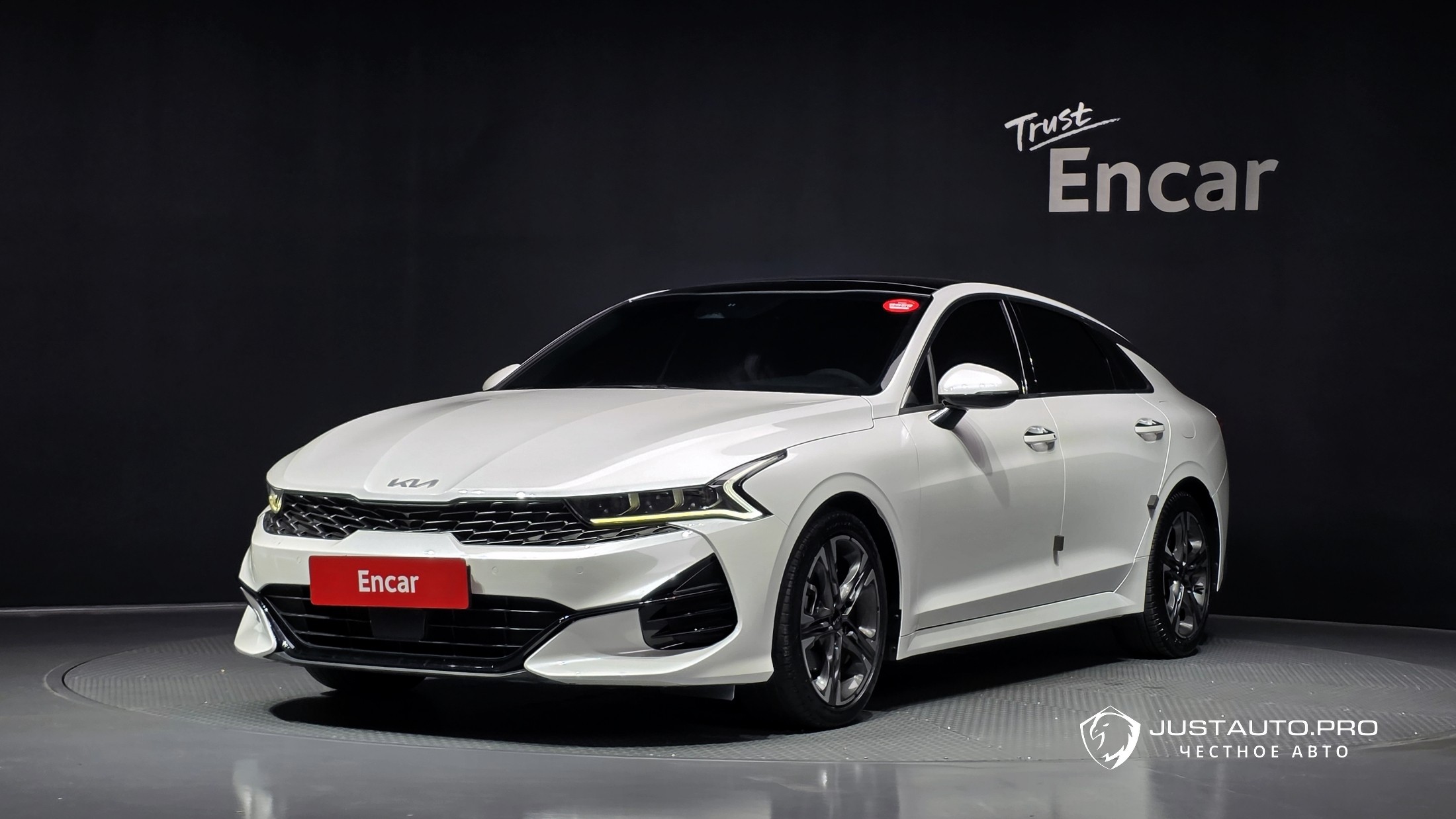 Автомобиль Kia K5