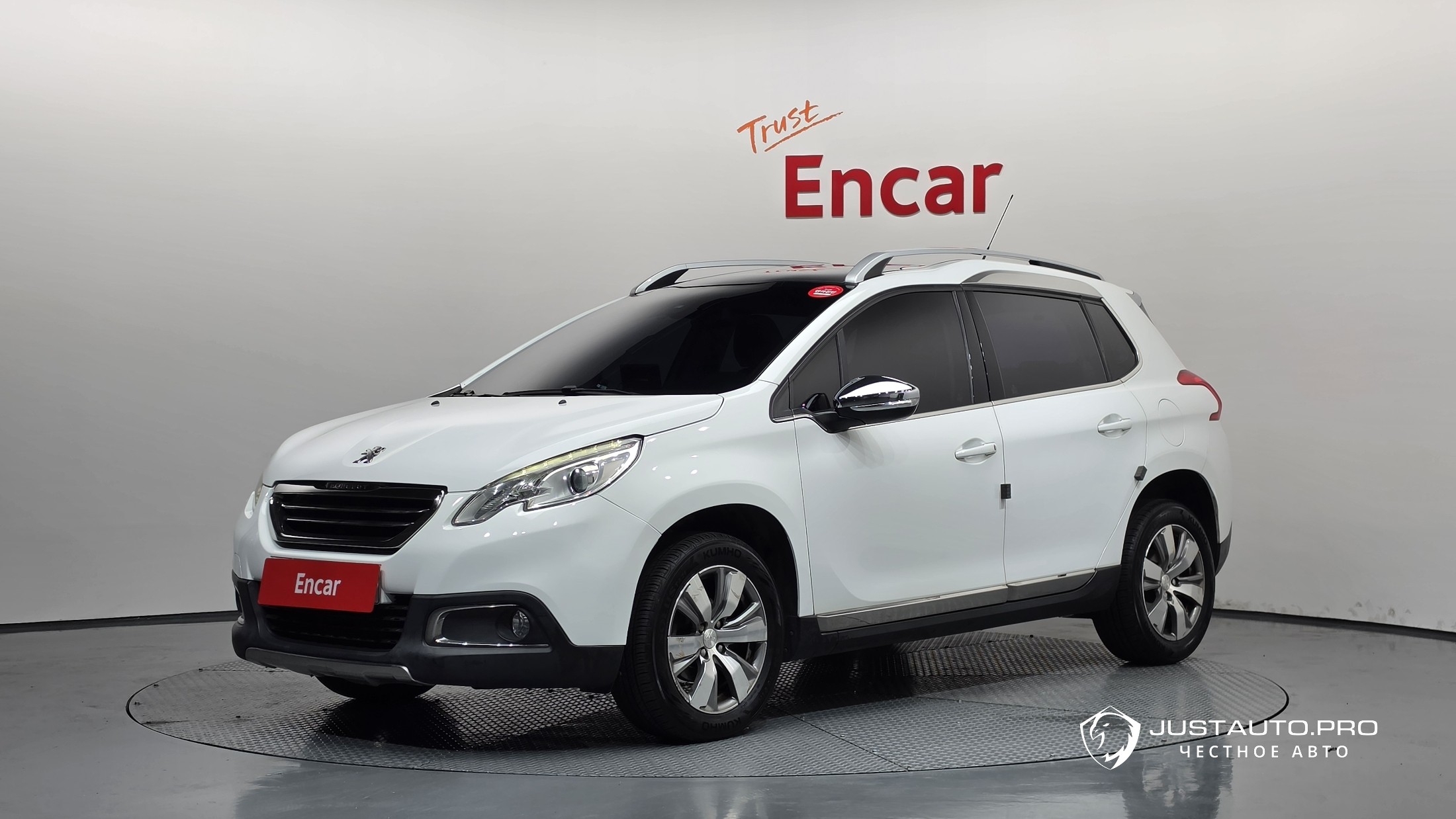 Автомобиль Peugeot 2008