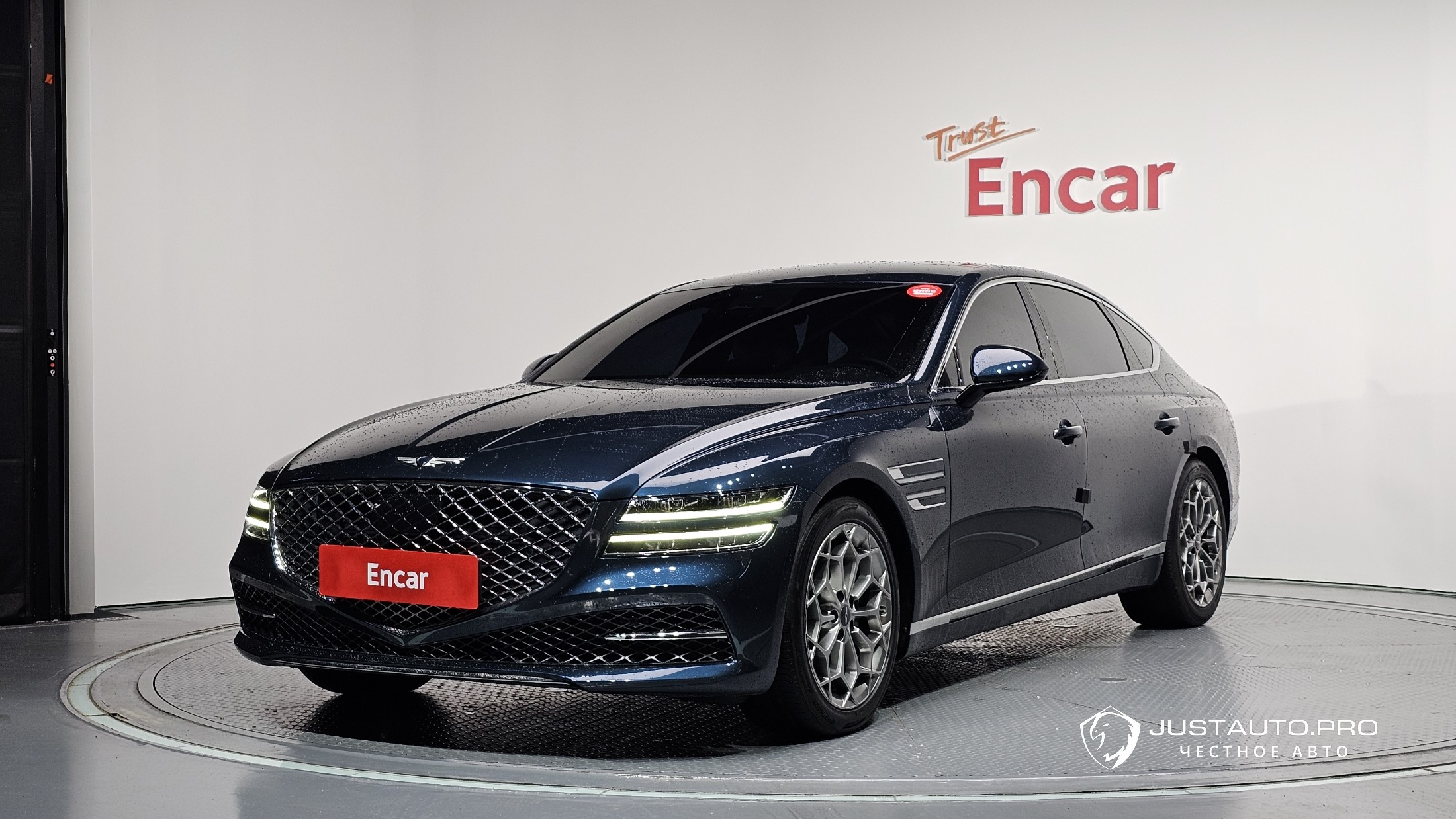 Автомобиль Genesis G80