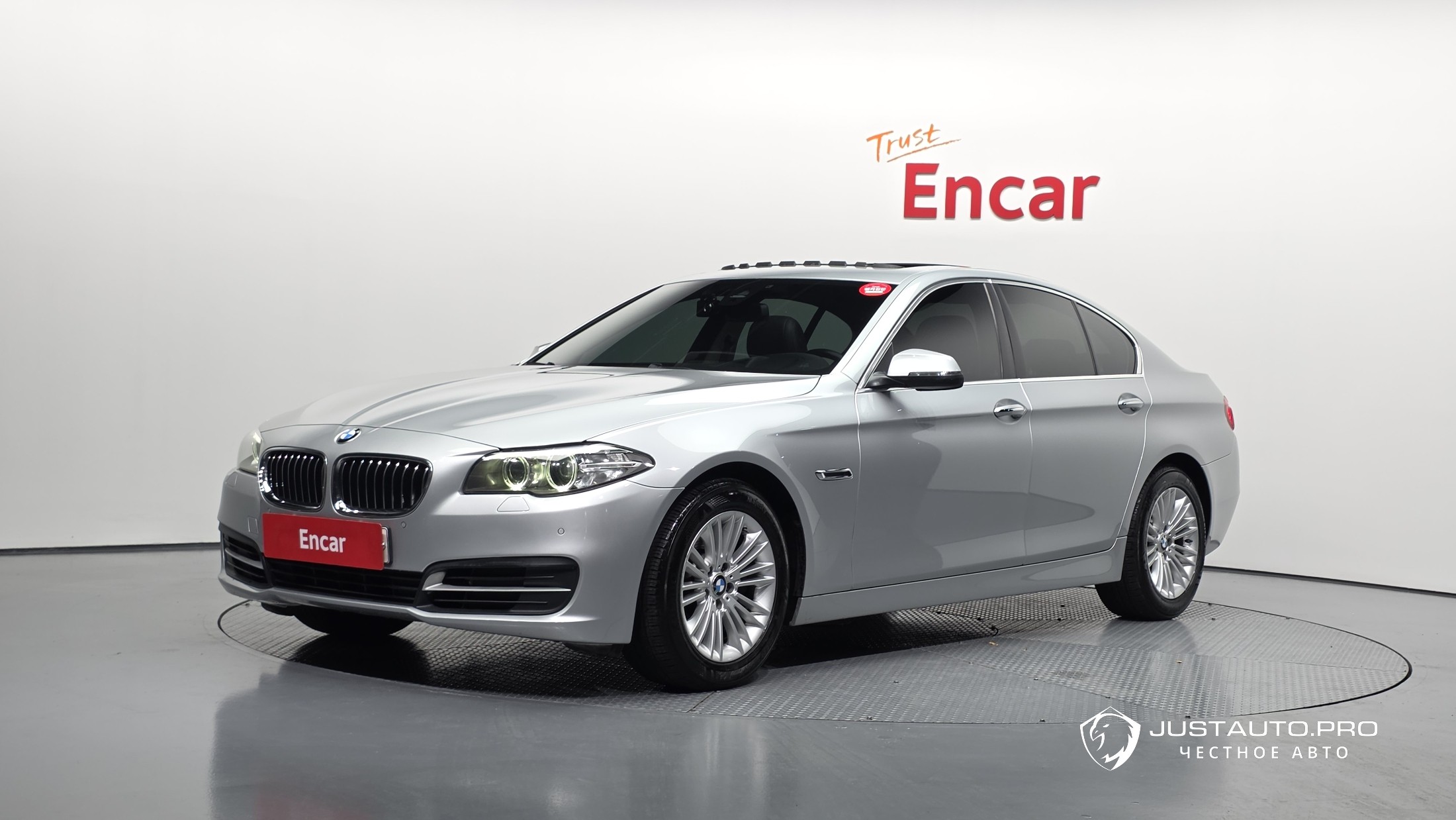 Автомобиль BMW 5-Series
