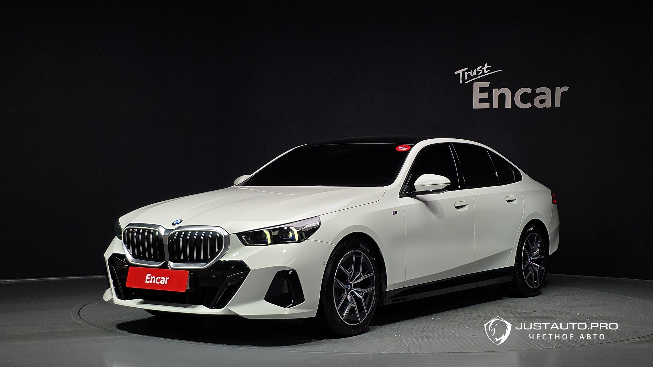 Автомобиль BMW 5-Series