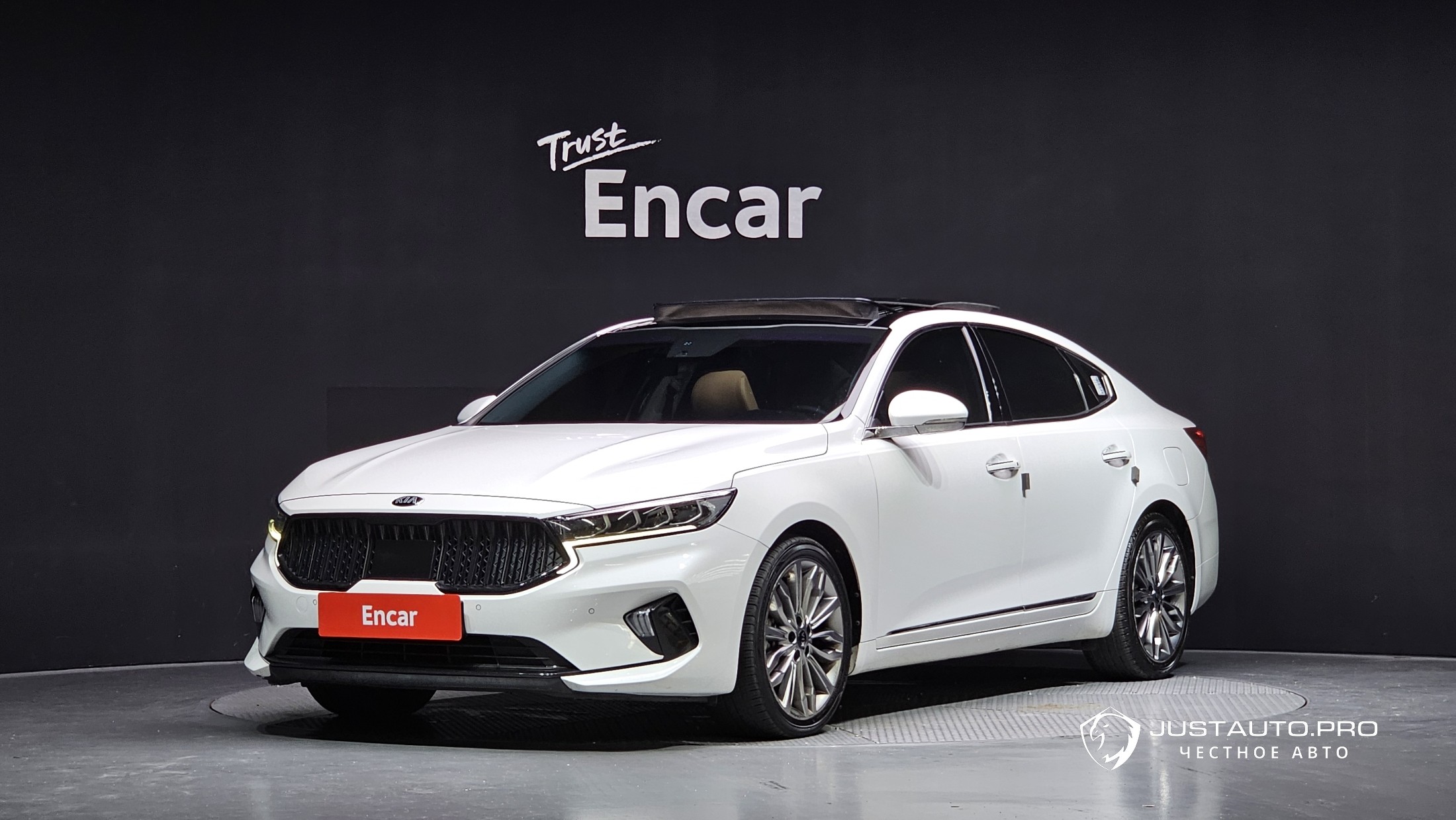 Автомобиль Kia K7