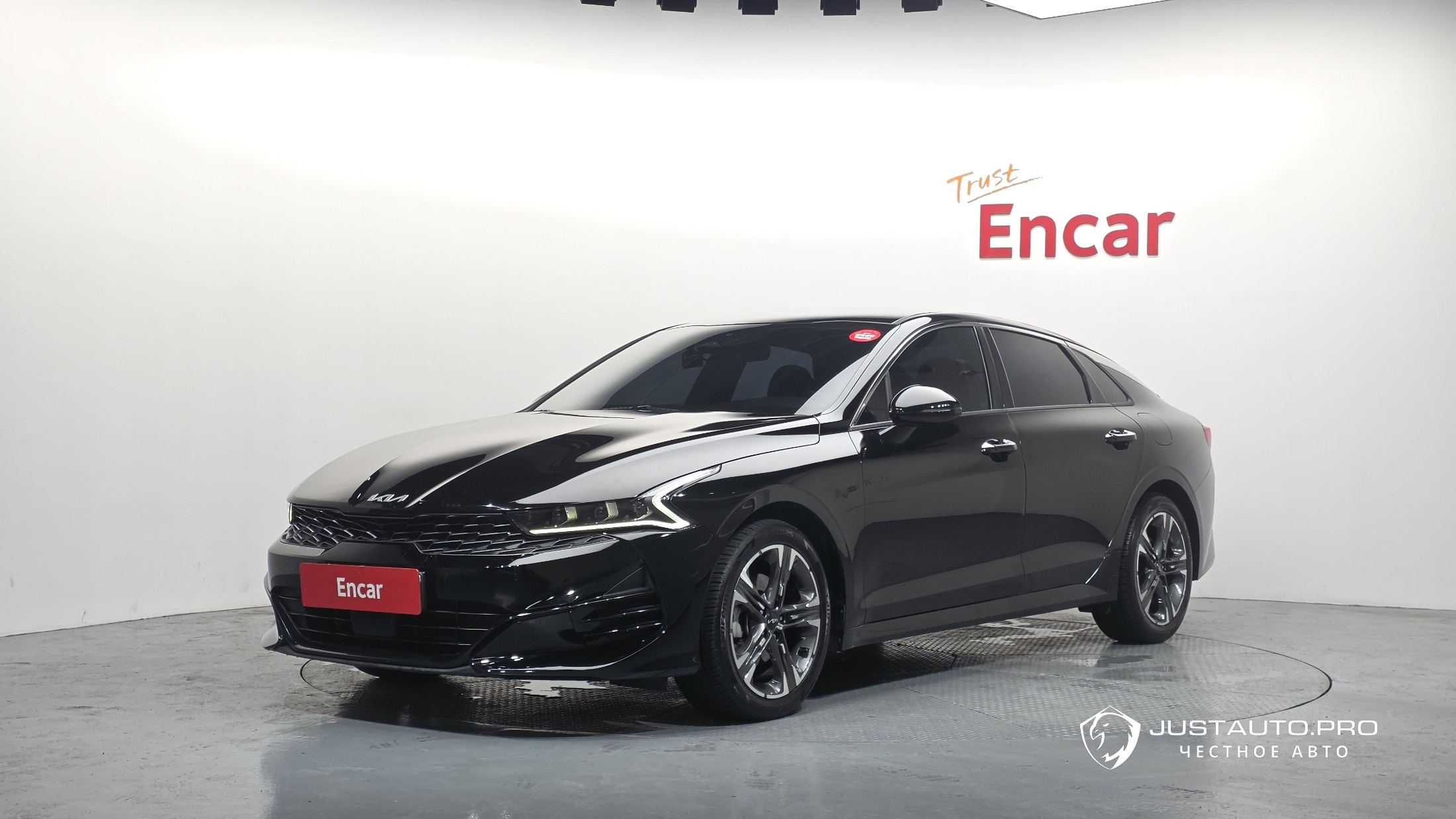 Автомобиль Kia K5