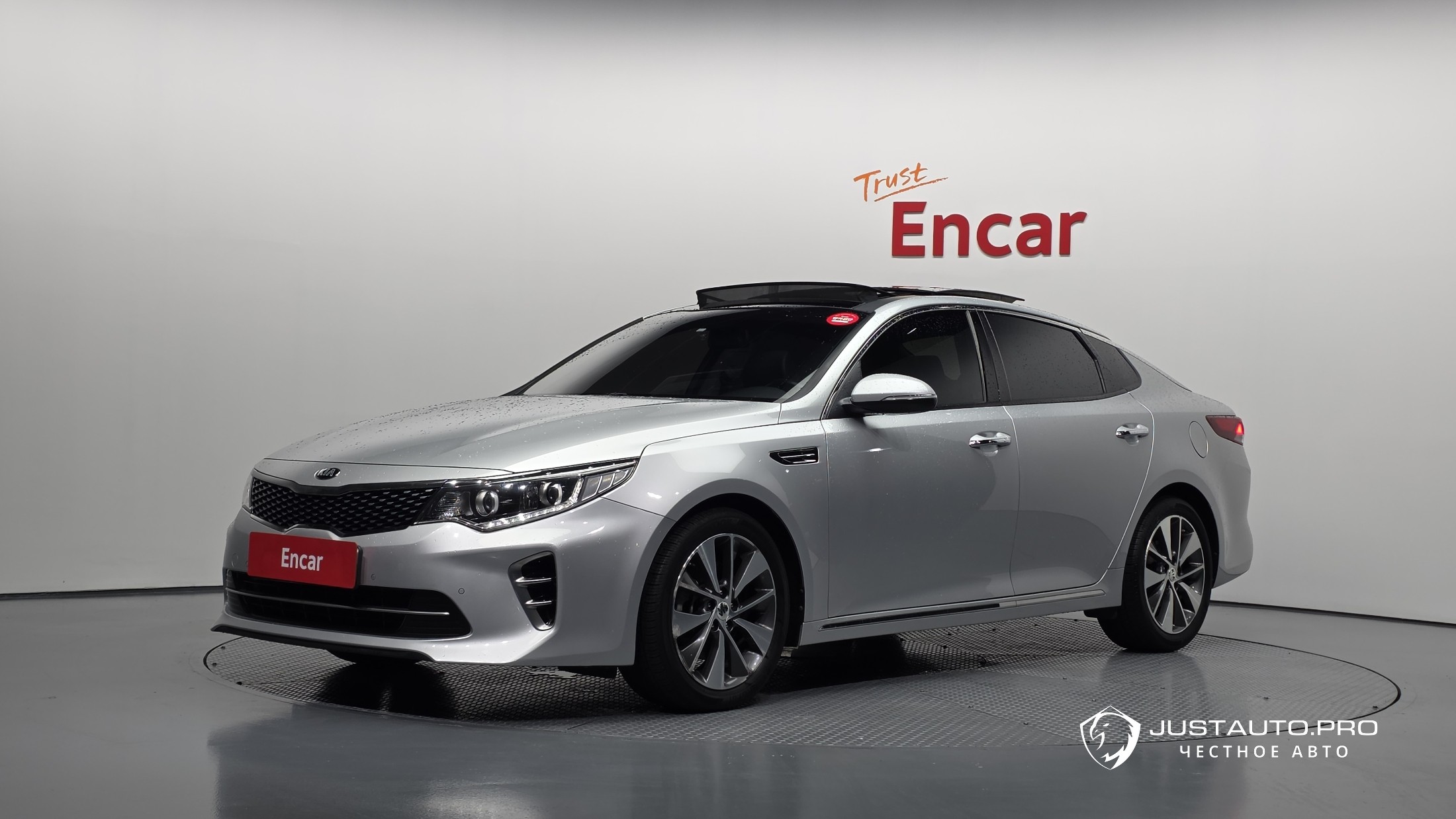 Автомобиль Kia K5