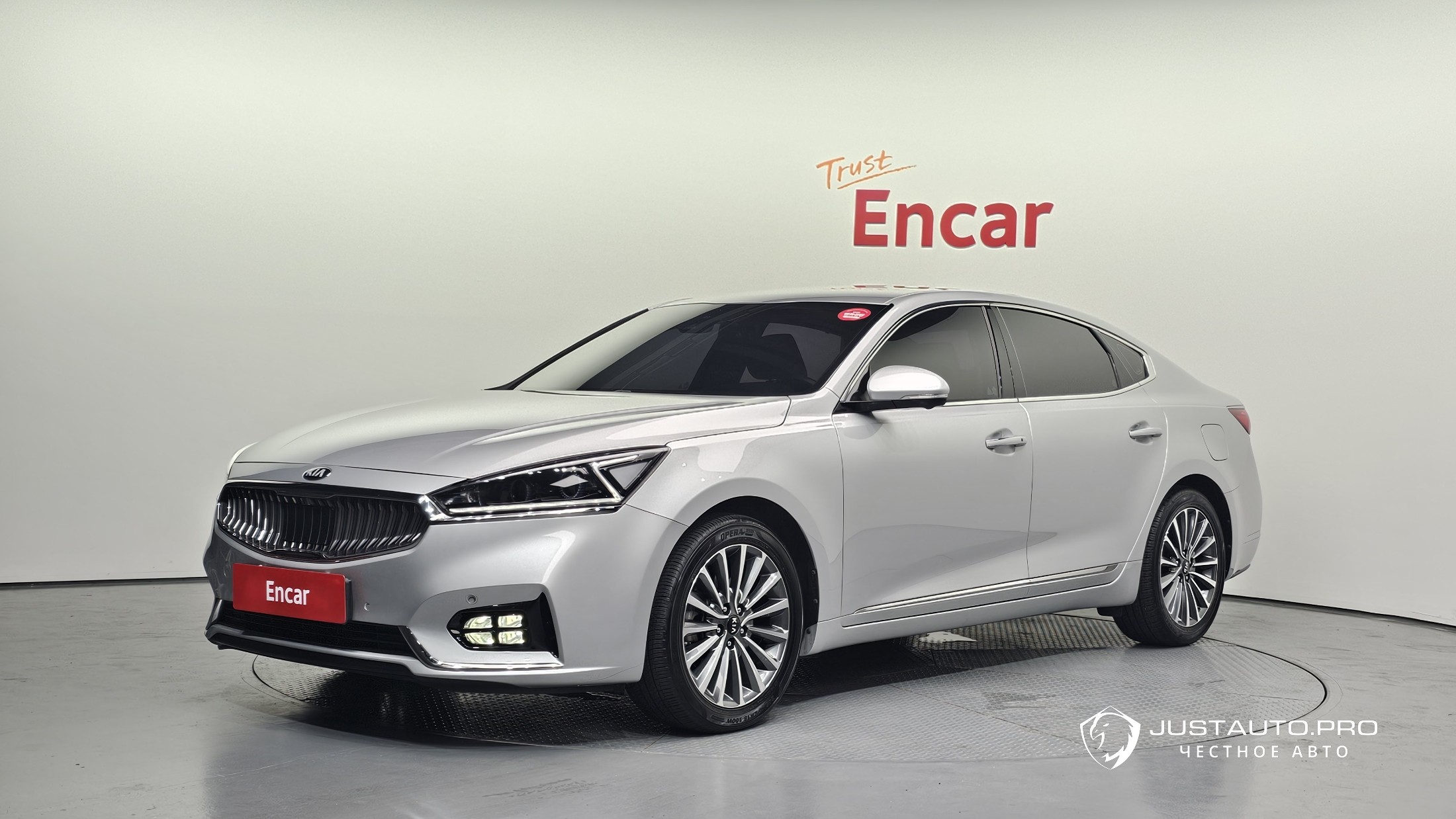 Автомобиль Kia K7