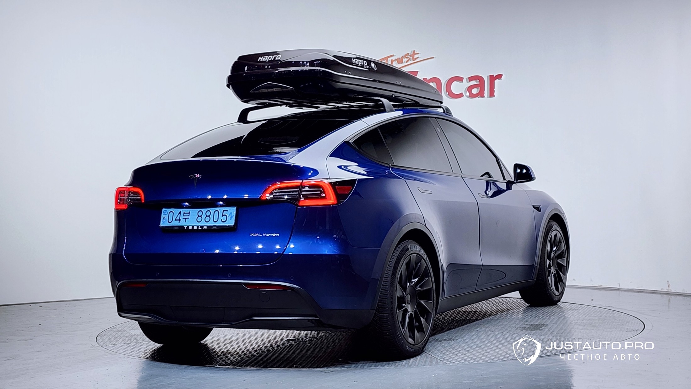 Автомобиль Tesla Model Y