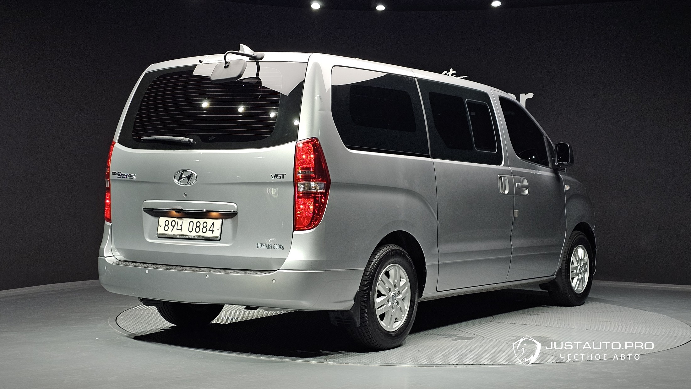 Автомобиль Hyundai Starex