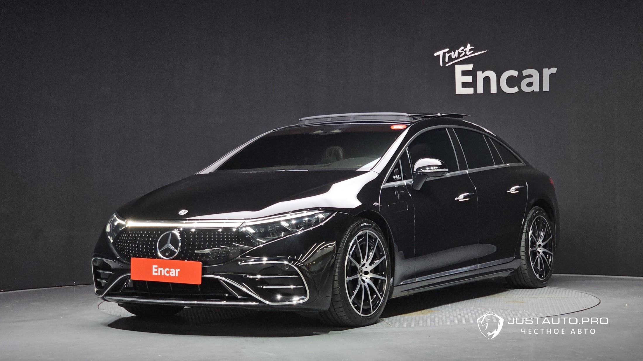 Автомобиль Mercedes-Benz EQS