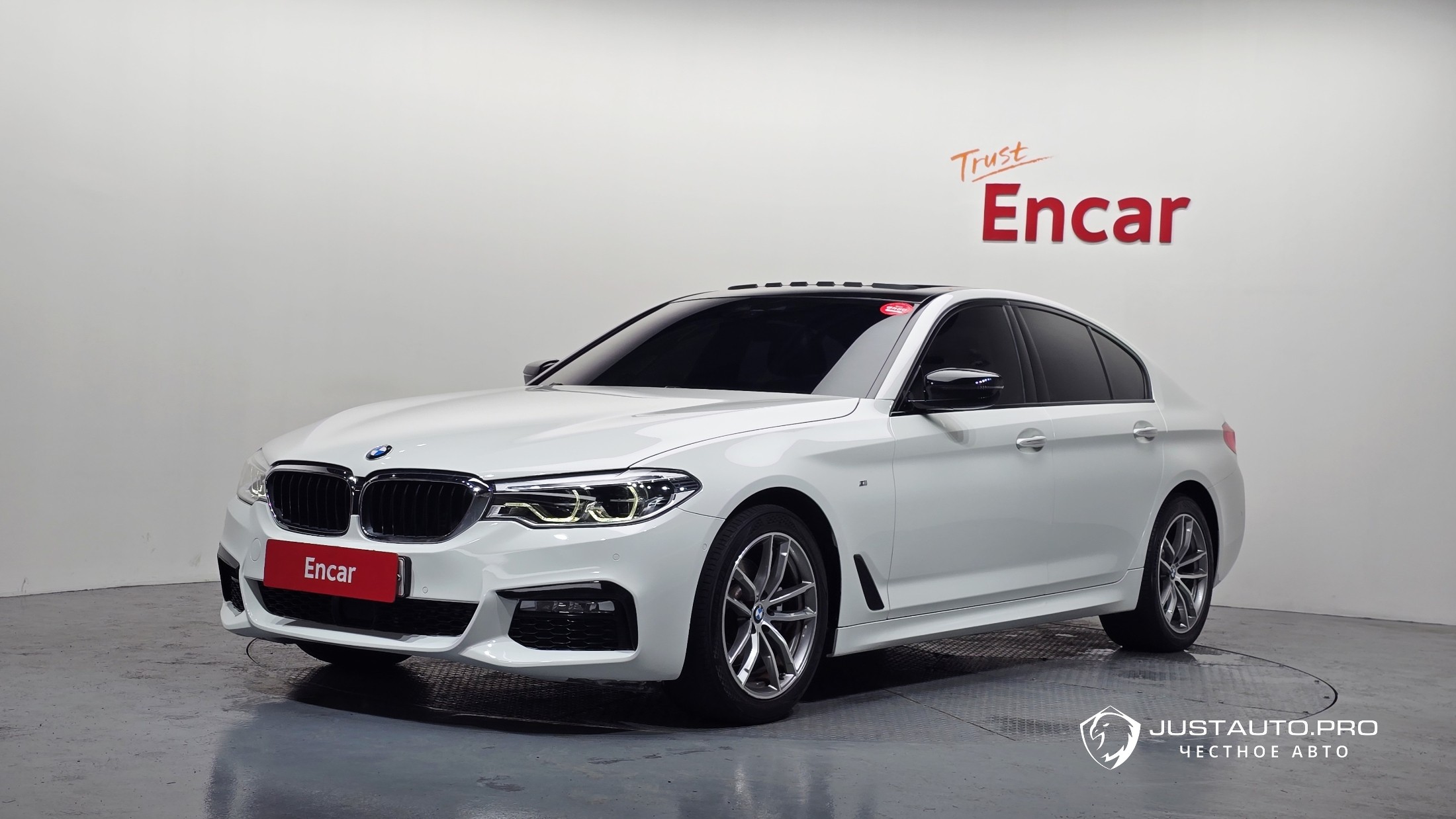 Автомобиль BMW 5-Series