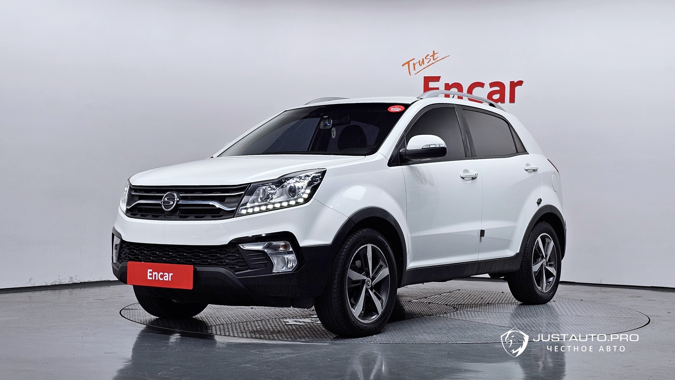 Автомобиль KG_Mobility_Ssangyong KORANDO