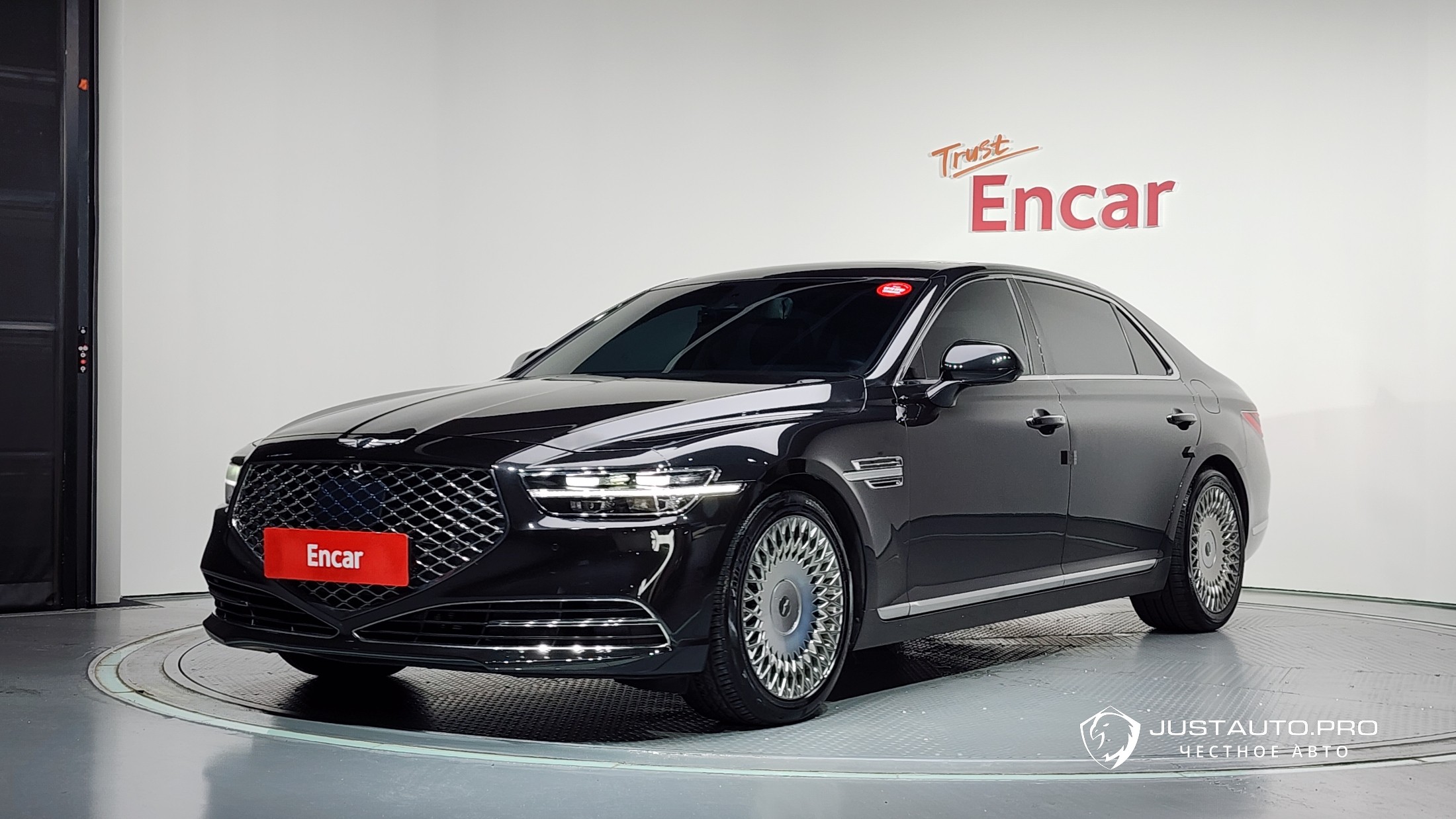 Автомобиль Genesis G90
