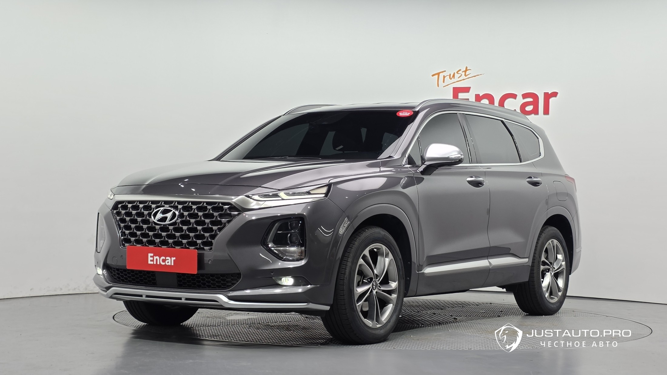 Автомобиль Hyundai Santafe