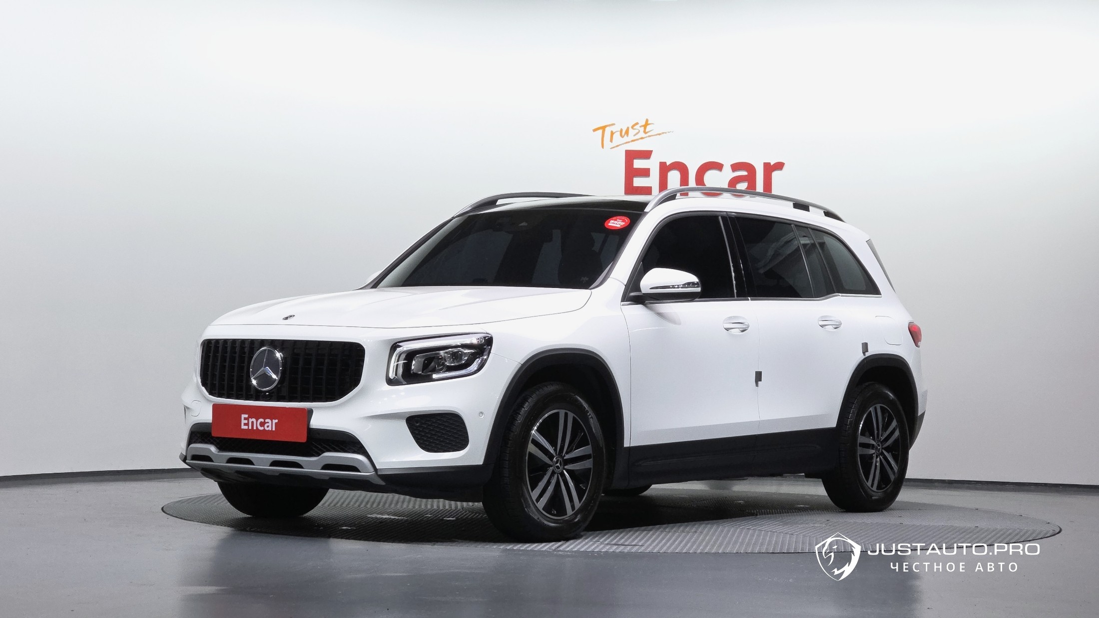 Автомобиль Mercedes-Benz GLB-Class