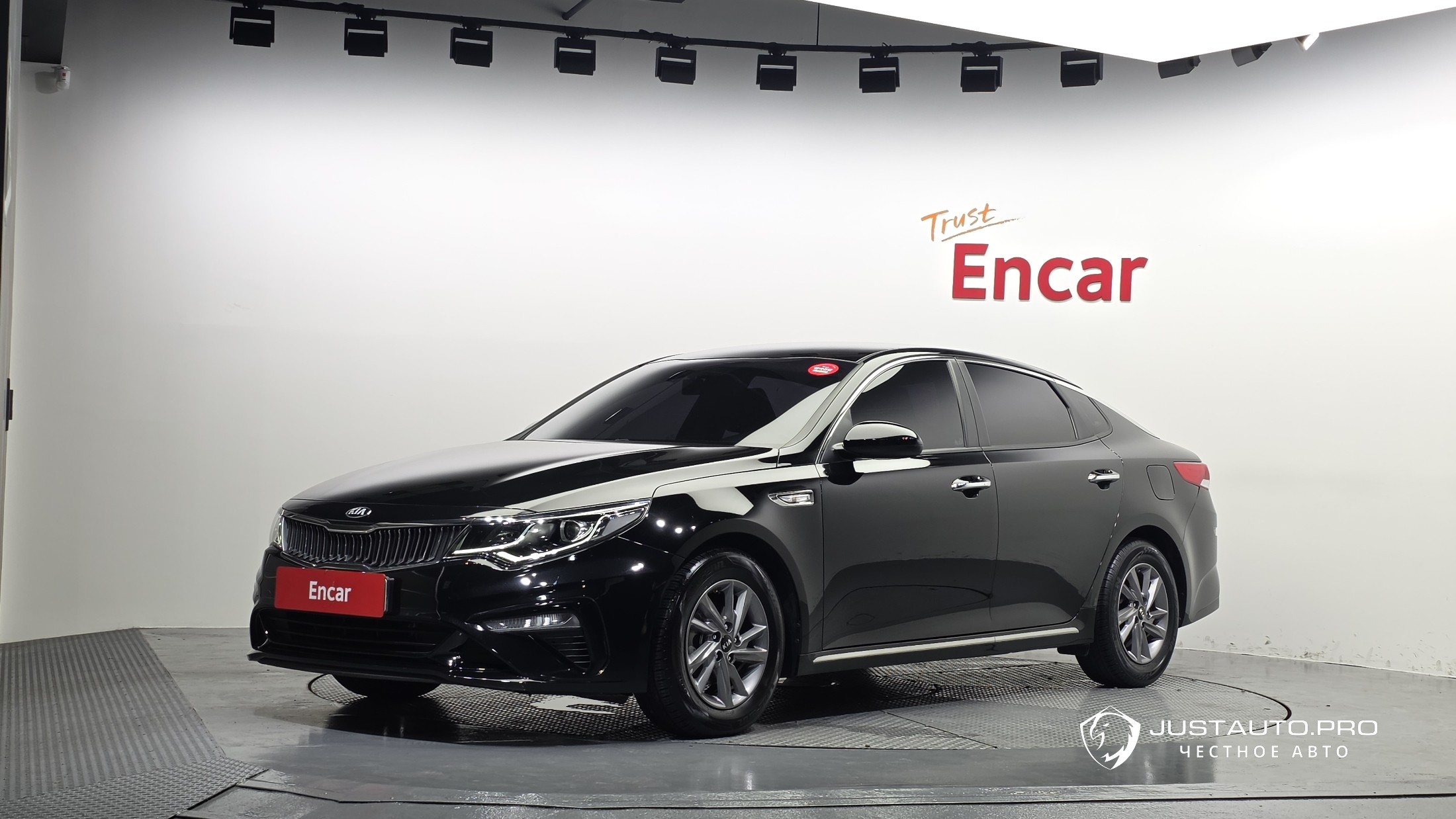Автомобиль Kia K5