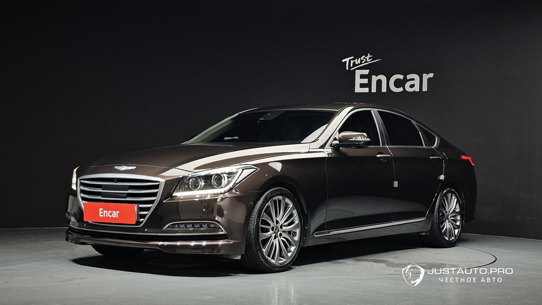 Автомобиль Hyundai Genesis
