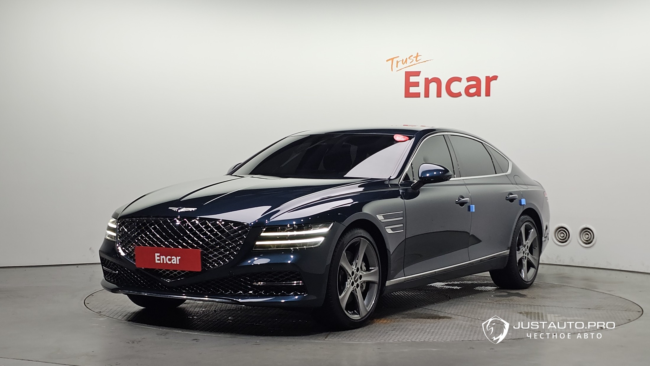 Автомобиль Genesis G80