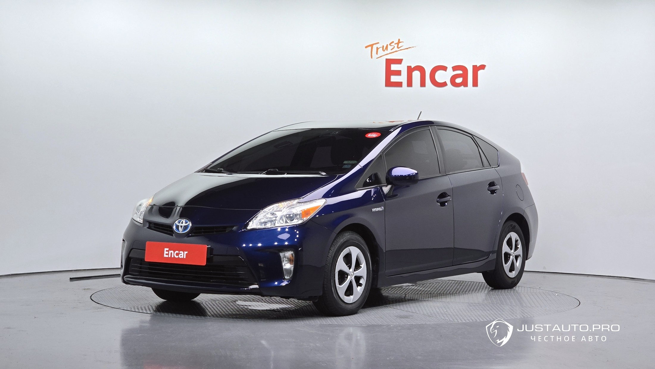 Автомобиль Toyota Prius