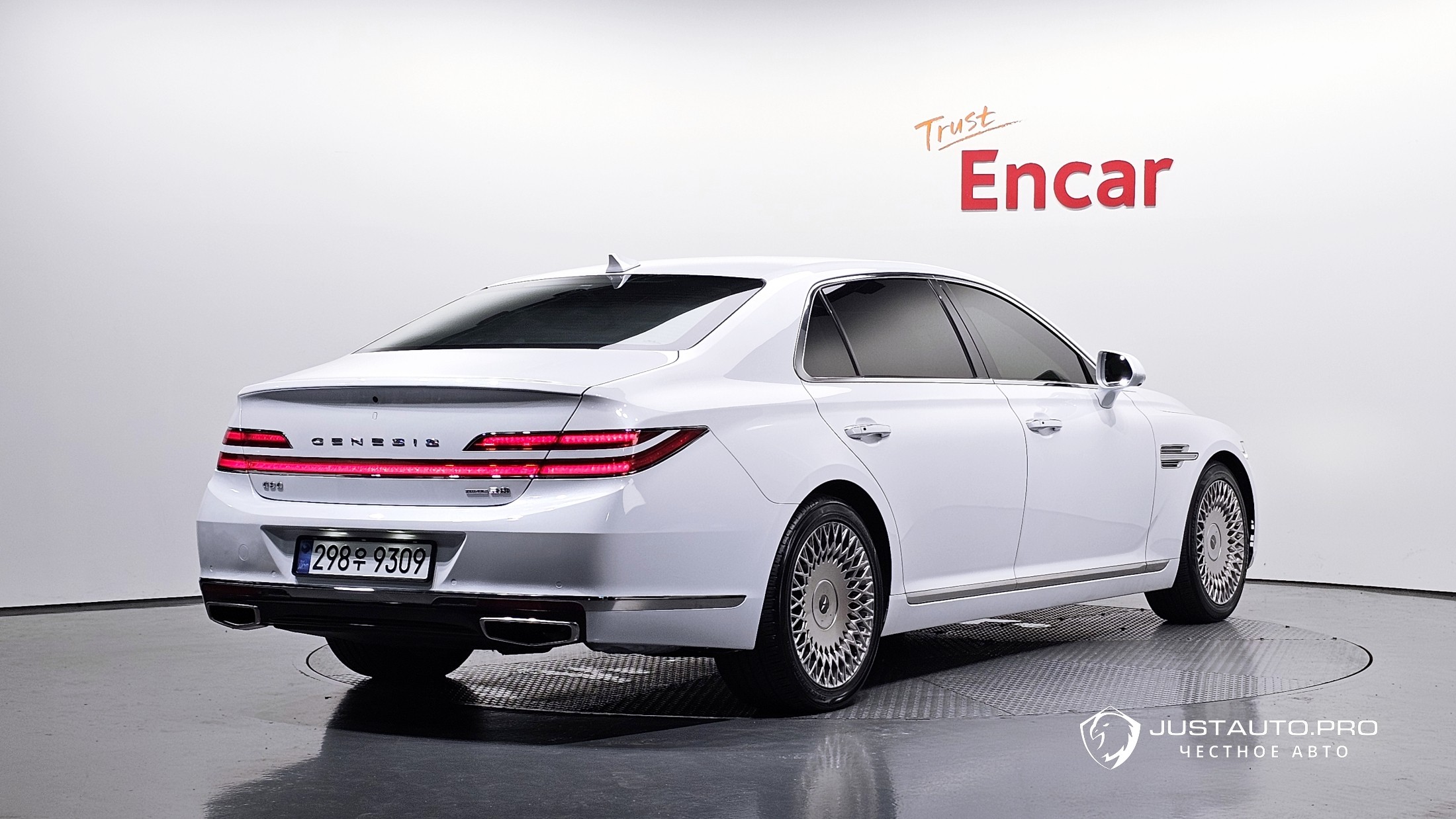 Автомобиль Genesis G90