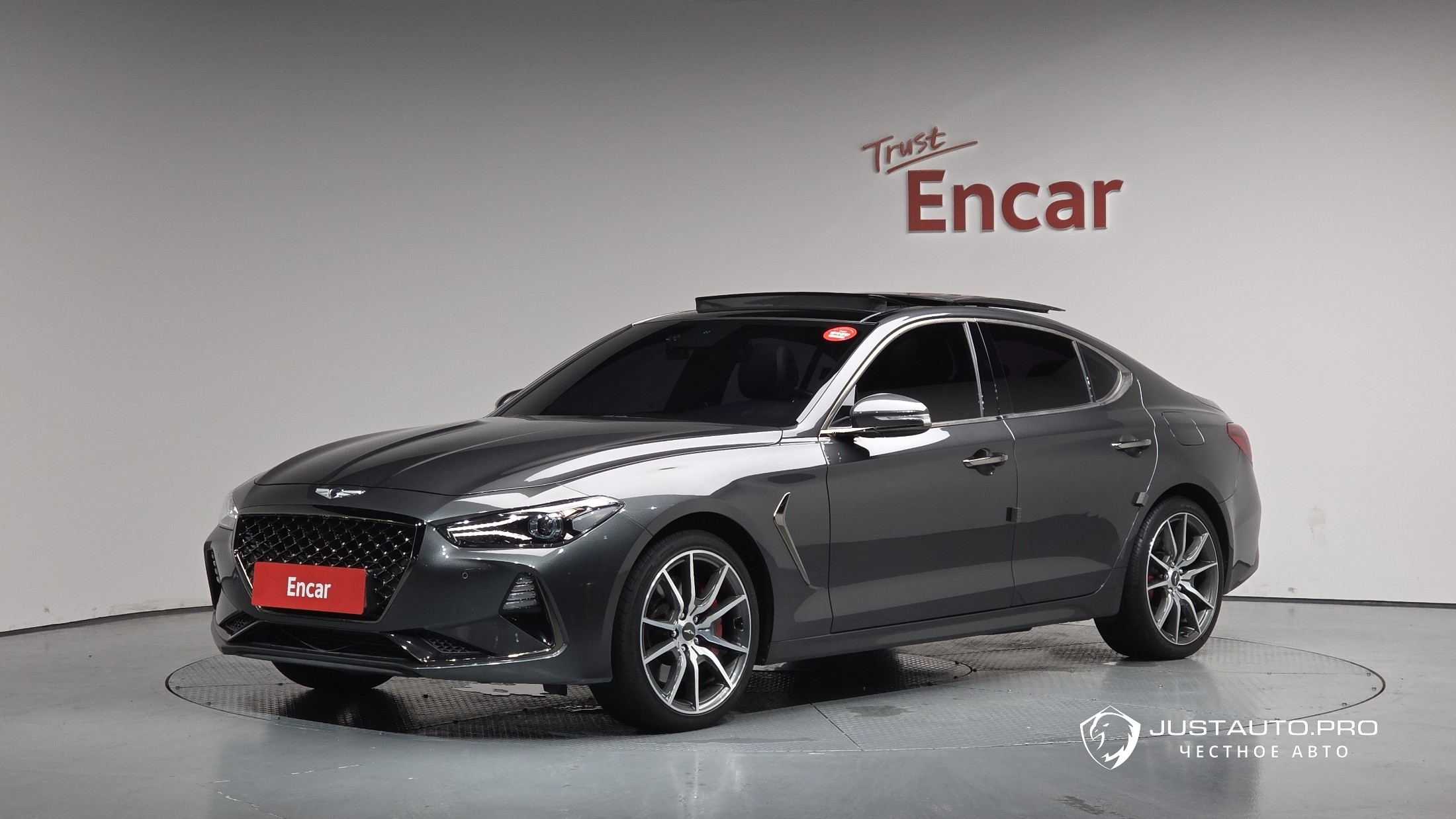Автомобиль Genesis G70