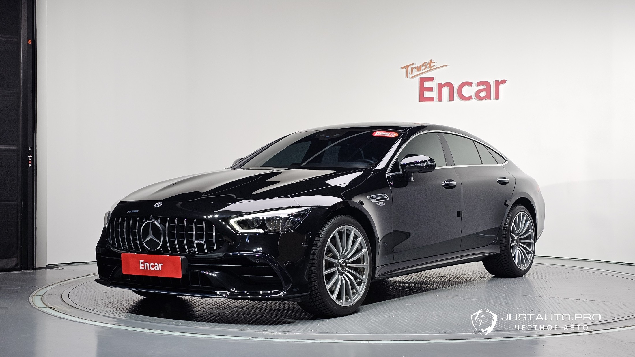 Автомобиль Mercedes-Benz AMG GT