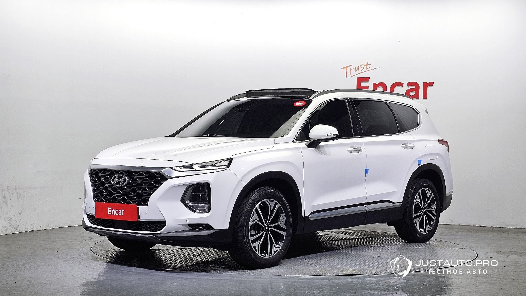 Автомобиль Hyundai Santafe