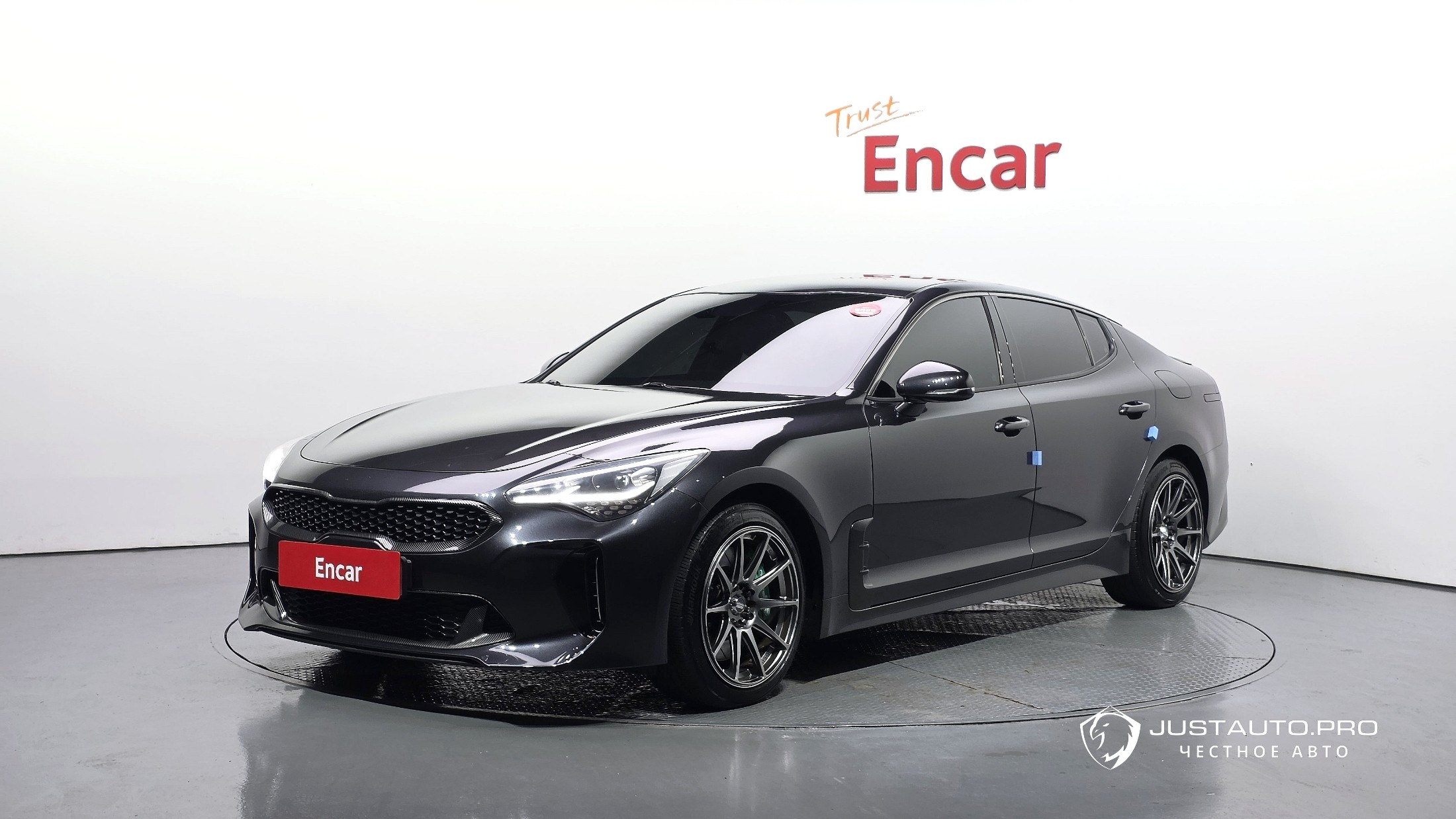 Автомобиль Kia Stinger