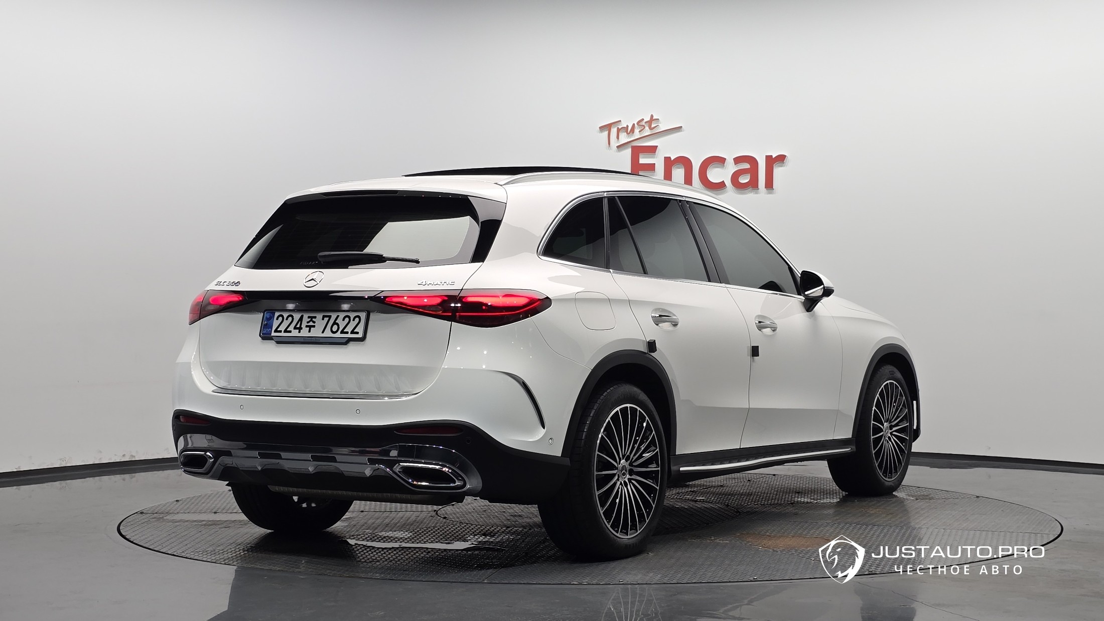 Автомобиль Mercedes-Benz GLC-Class