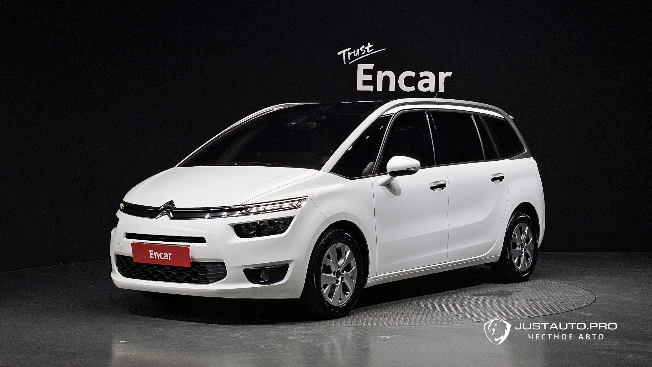 Автомобиль Citroen-DS C4 Picasso