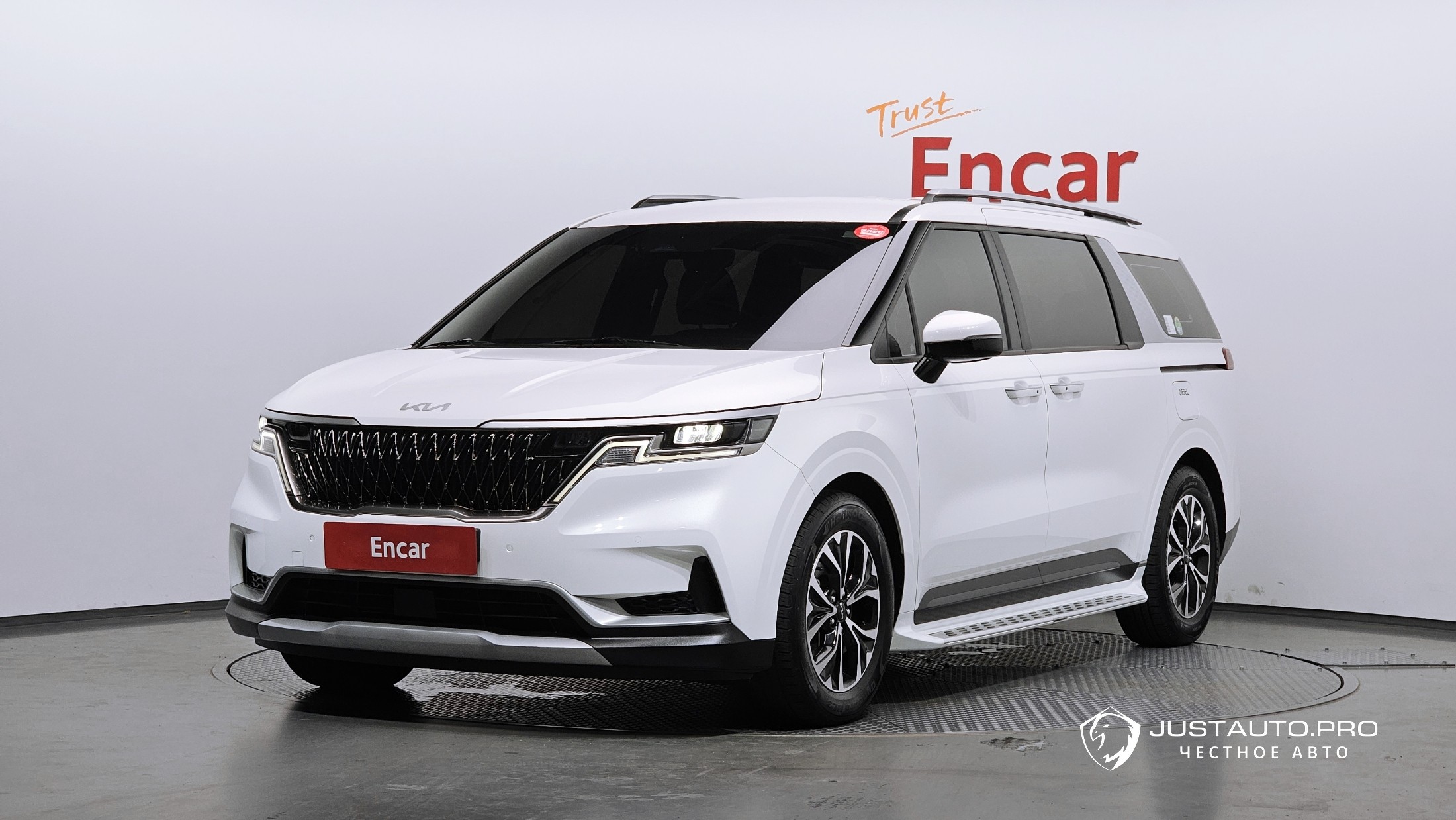 Автомобиль Kia Canival
