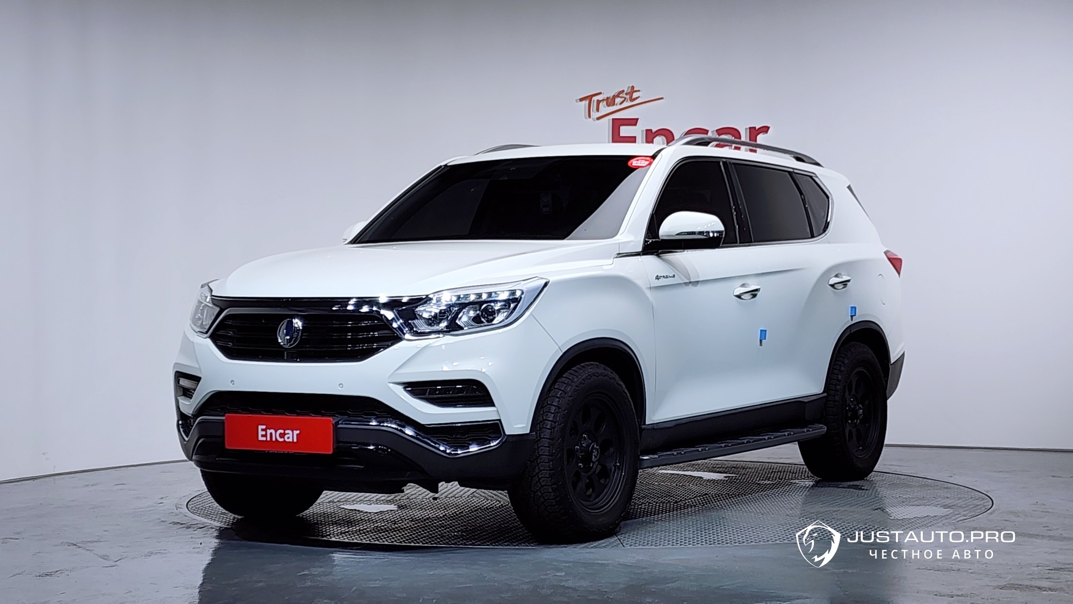 Автомобиль KG_Mobility_Ssangyong Rexton