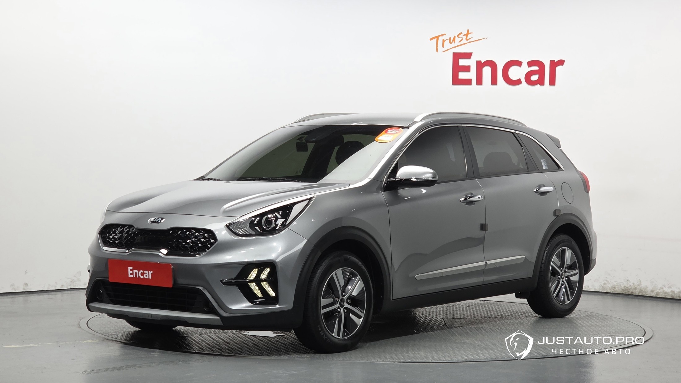 Автомобиль Kia Niro