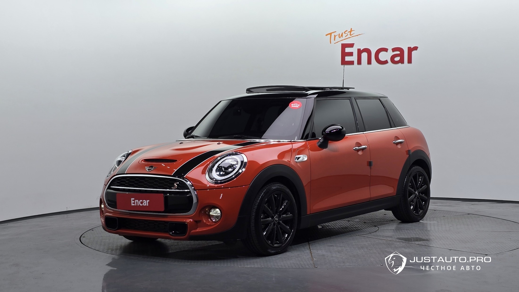 Автомобиль Mini Cooper