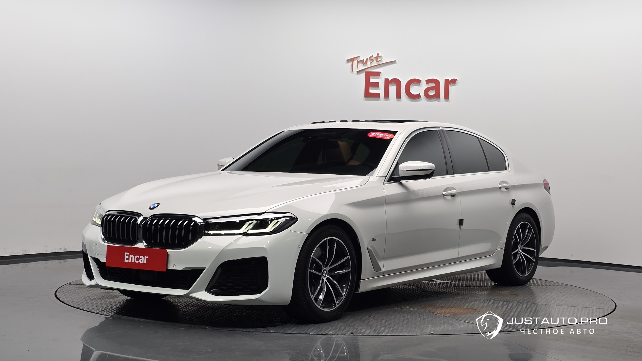 Автомобиль BMW 5-Series
