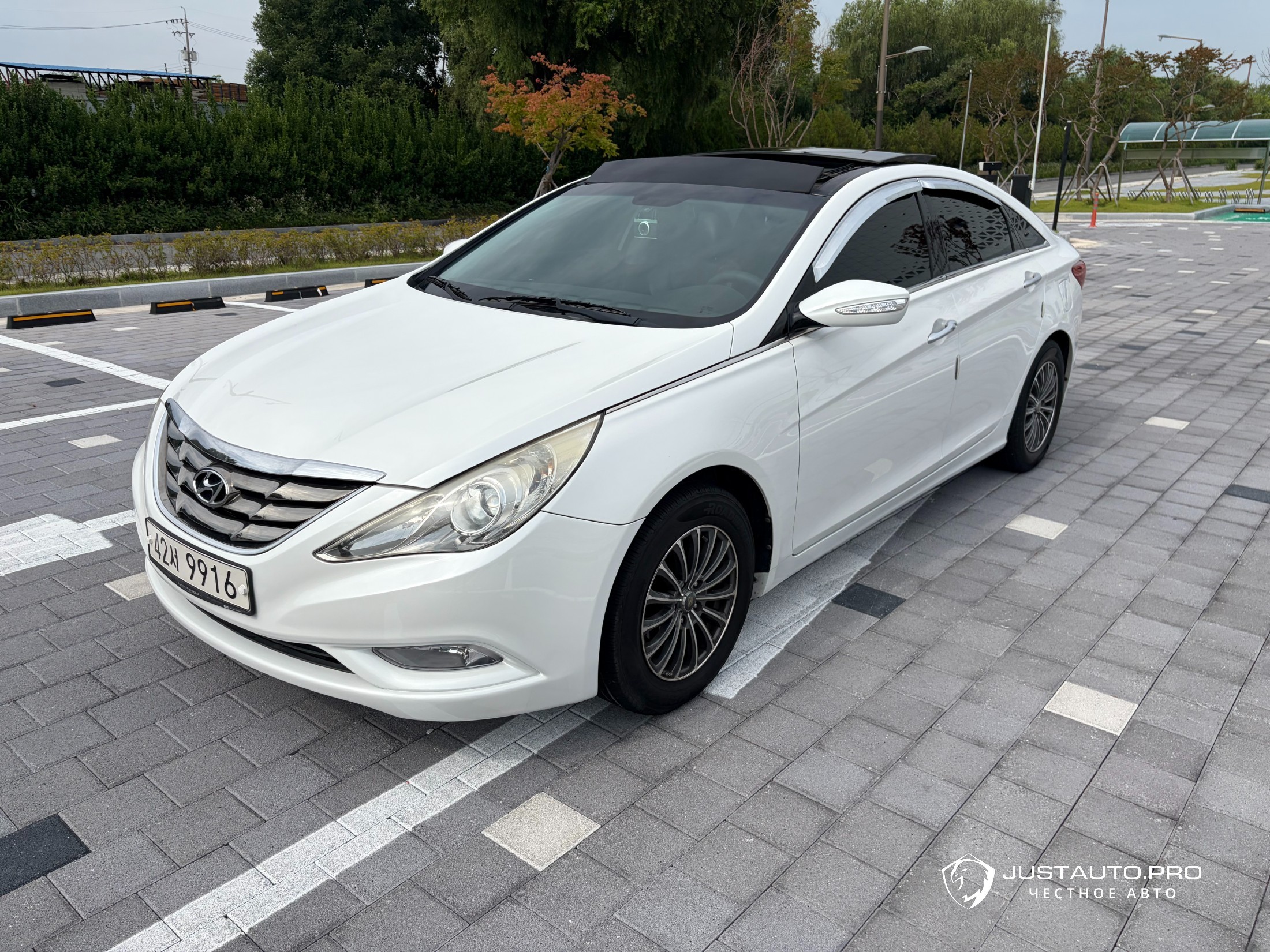Автомобиль Hyundai Sonata