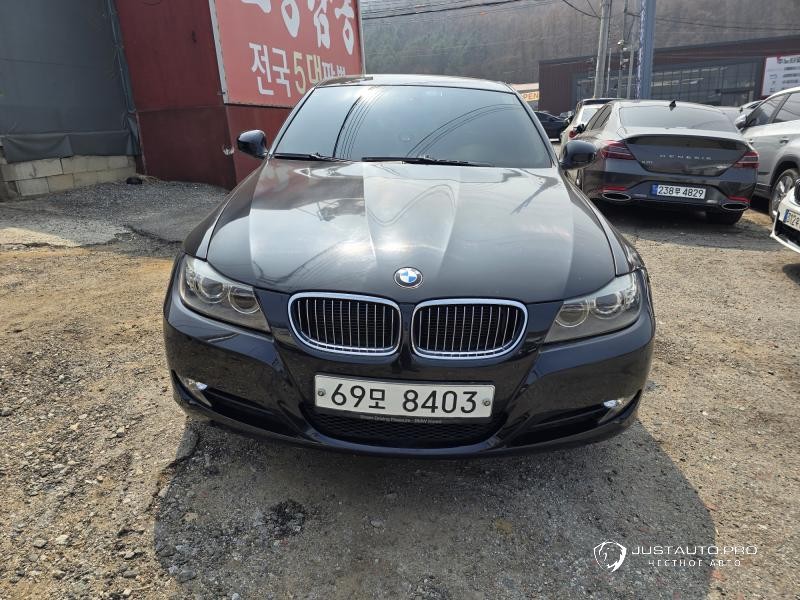 Автомобиль BMW 3-Series