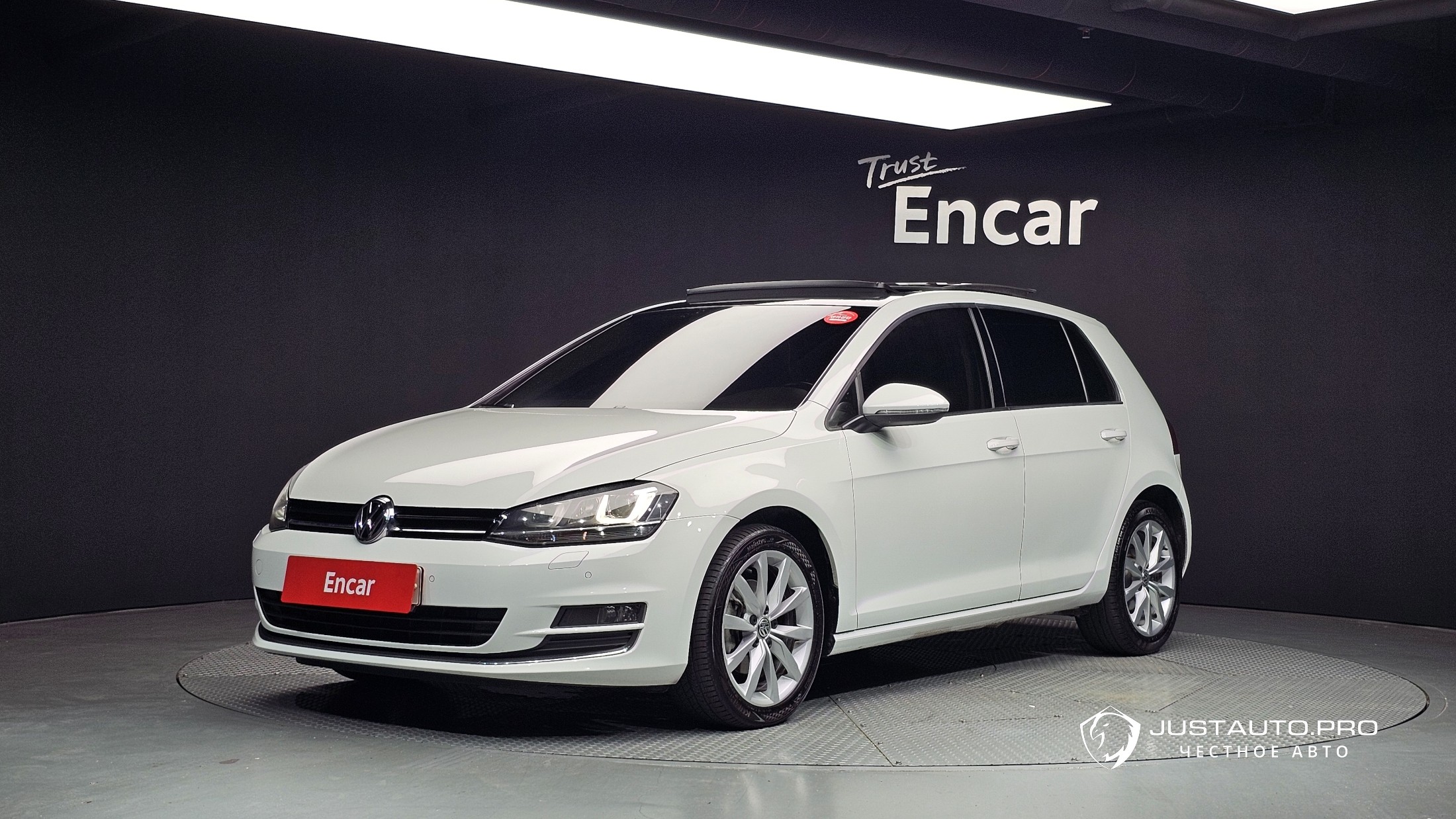 Автомобиль Volkswagen Golf