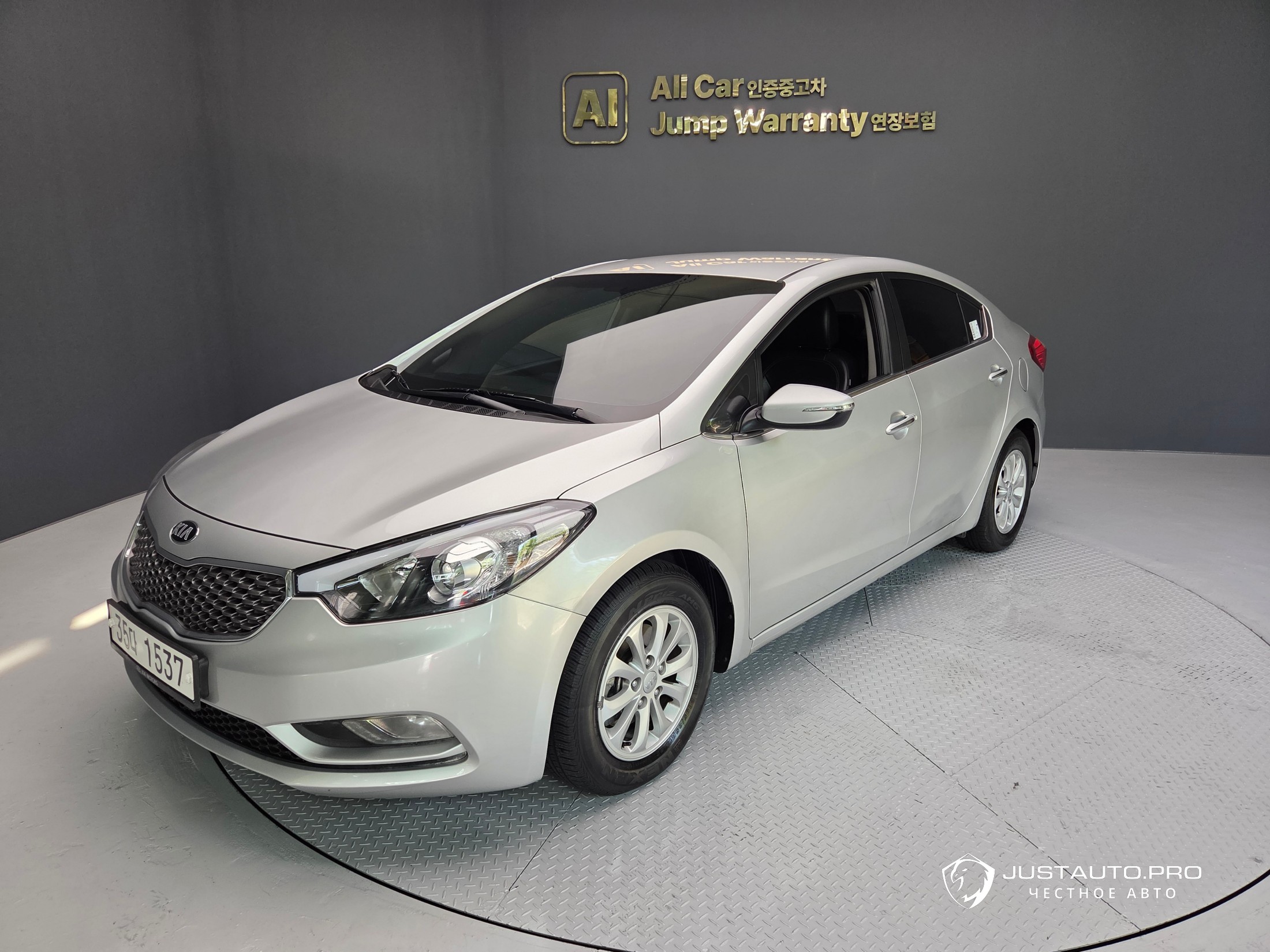 Автомобиль Kia K3