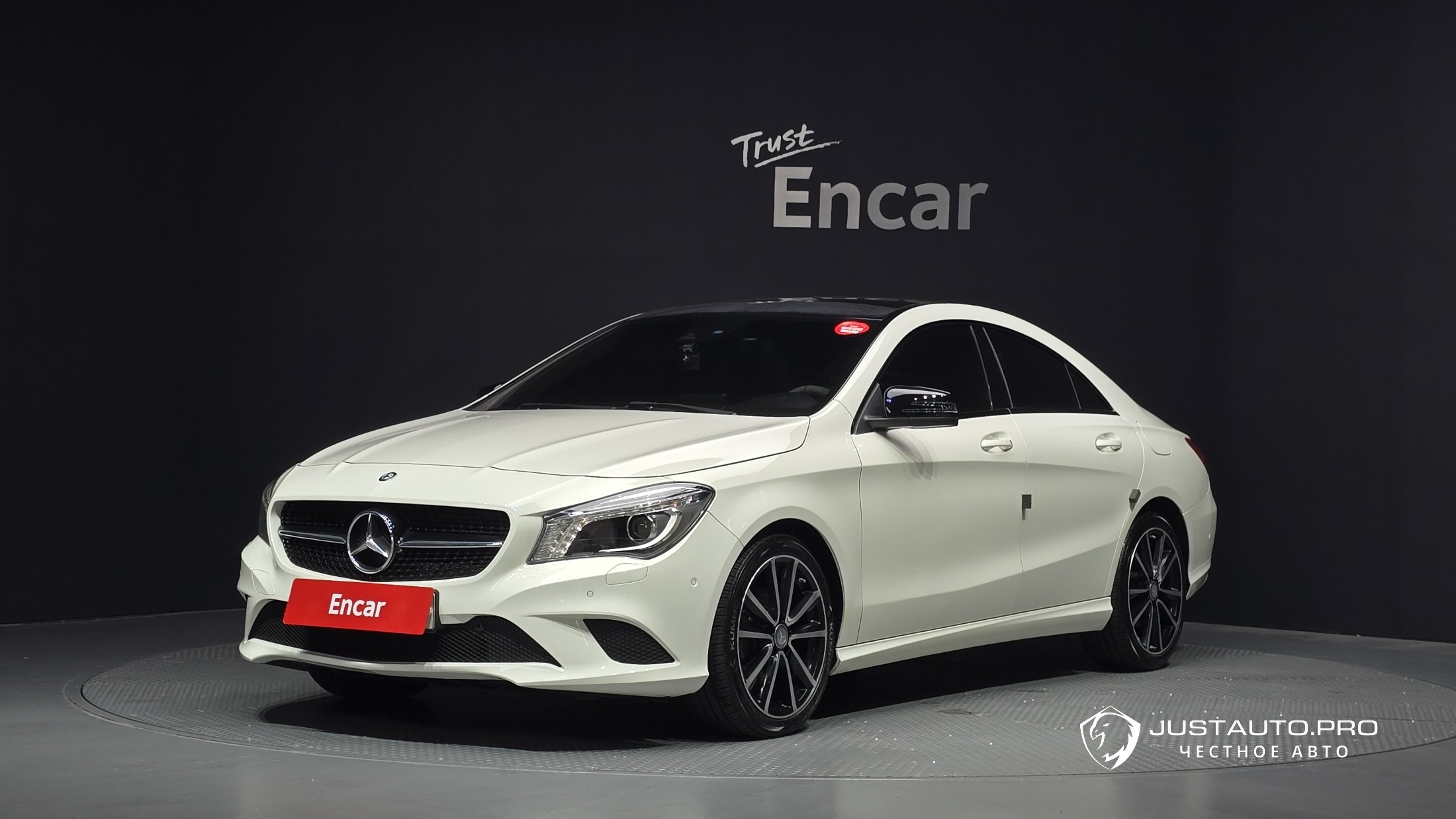 Автомобиль Mercedes-Benz CLA-Class