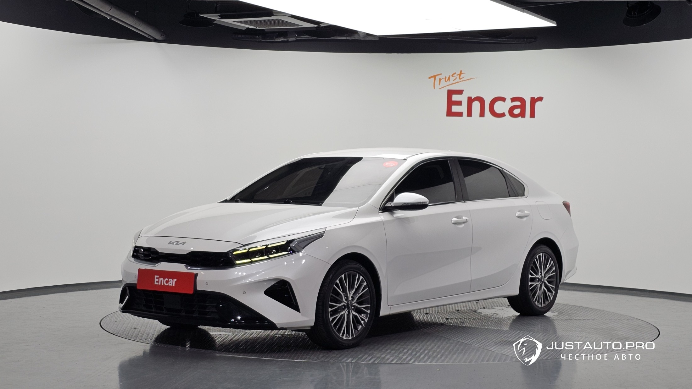 Автомобиль Kia K3