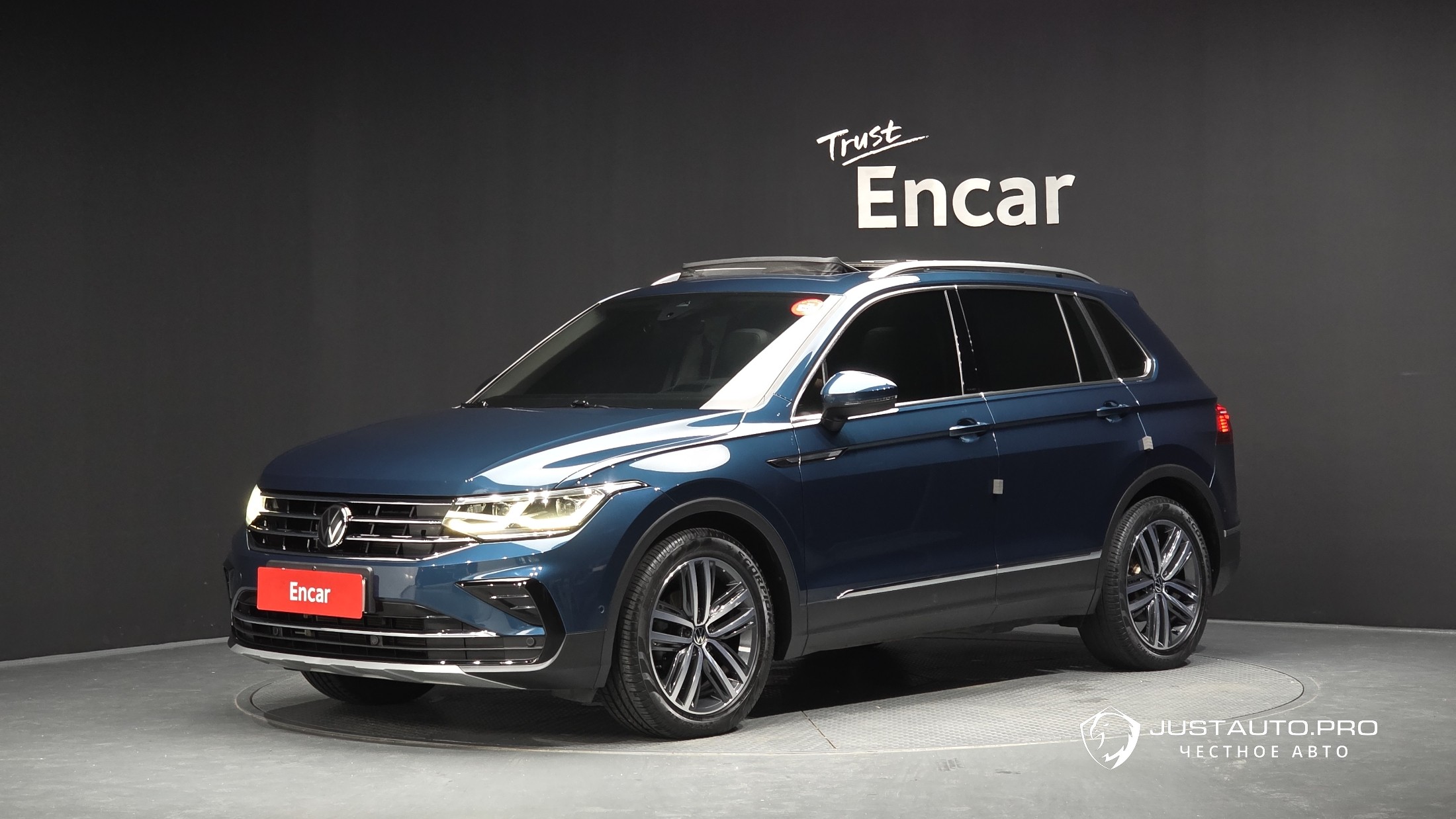 Автомобиль Volkswagen Tiguan